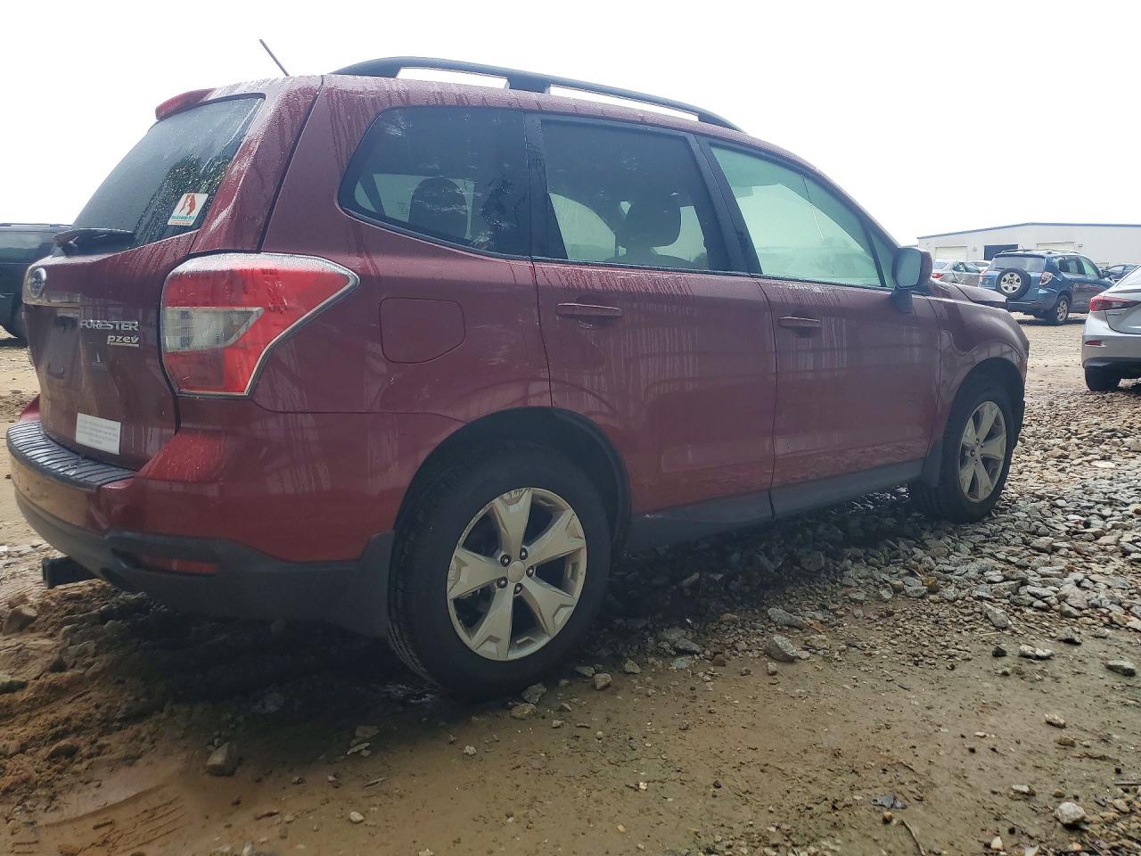 2015 Subaru Forester 2.5i Premium Red vin: JF2SJADCXFH836684
