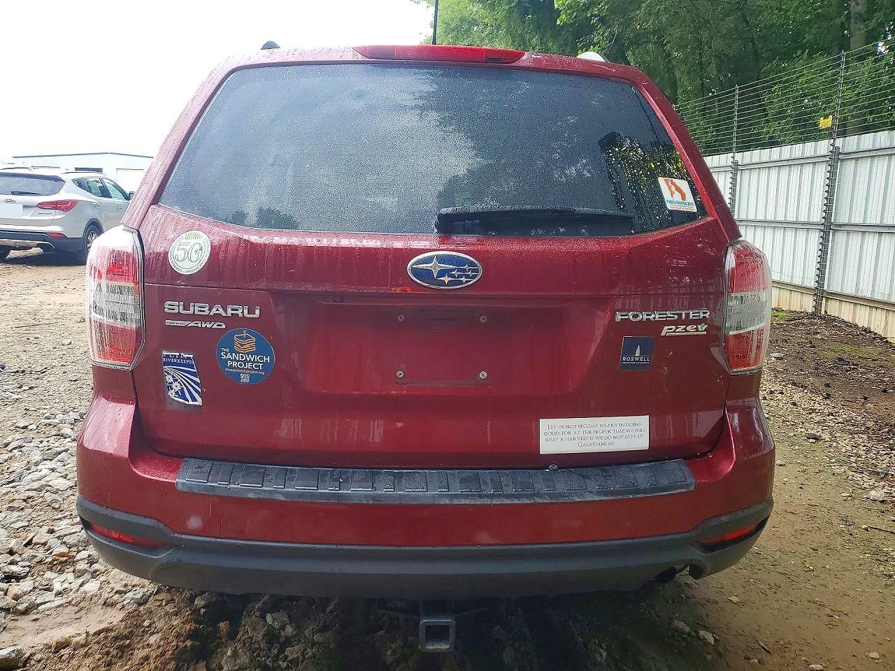 2015 Subaru Forester 2.5i Premium Red vin: JF2SJADCXFH836684