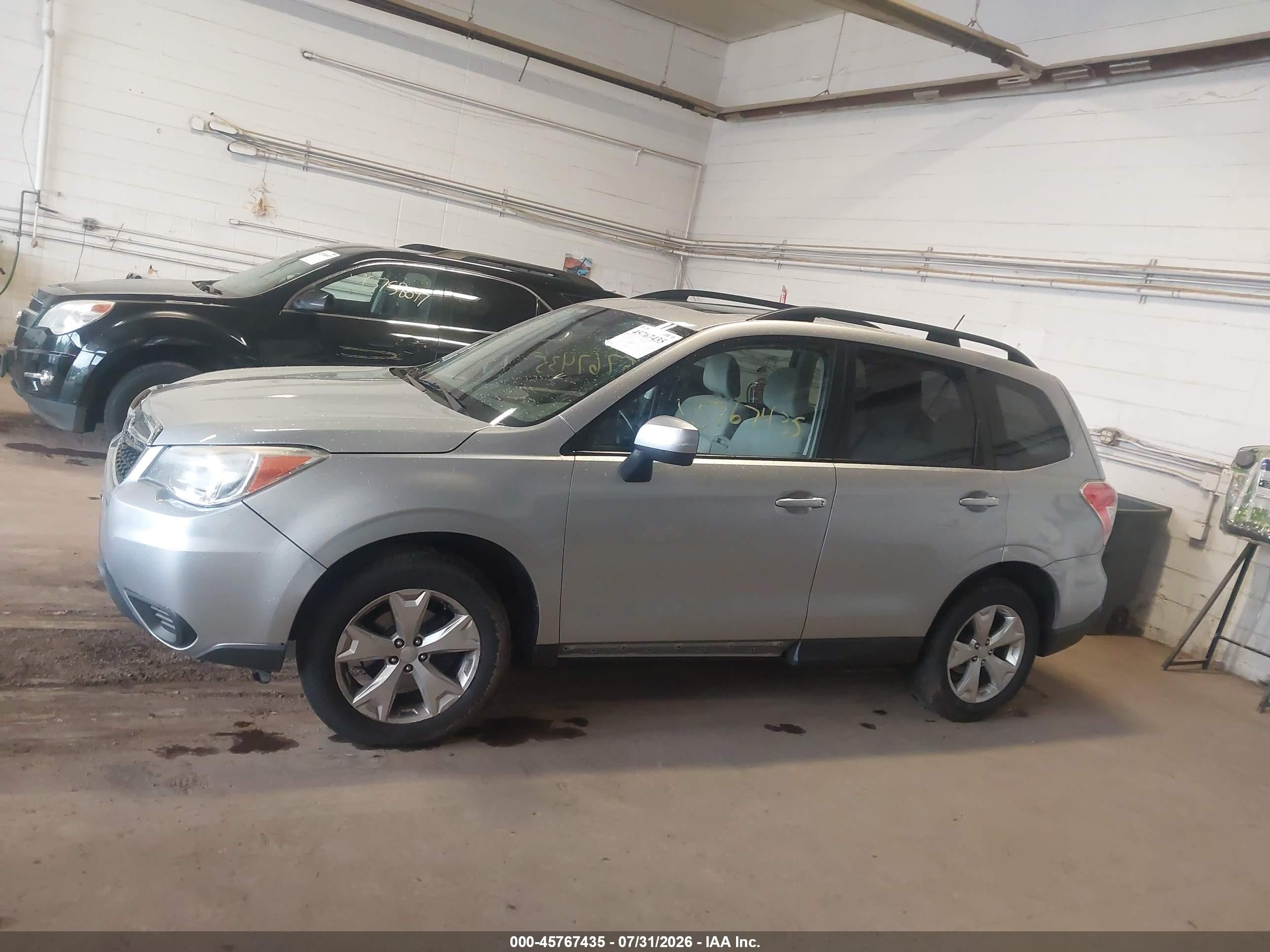 2014 Subaru Forester 2.5i Premium Silver vin: JF2SJAEC0EH404036