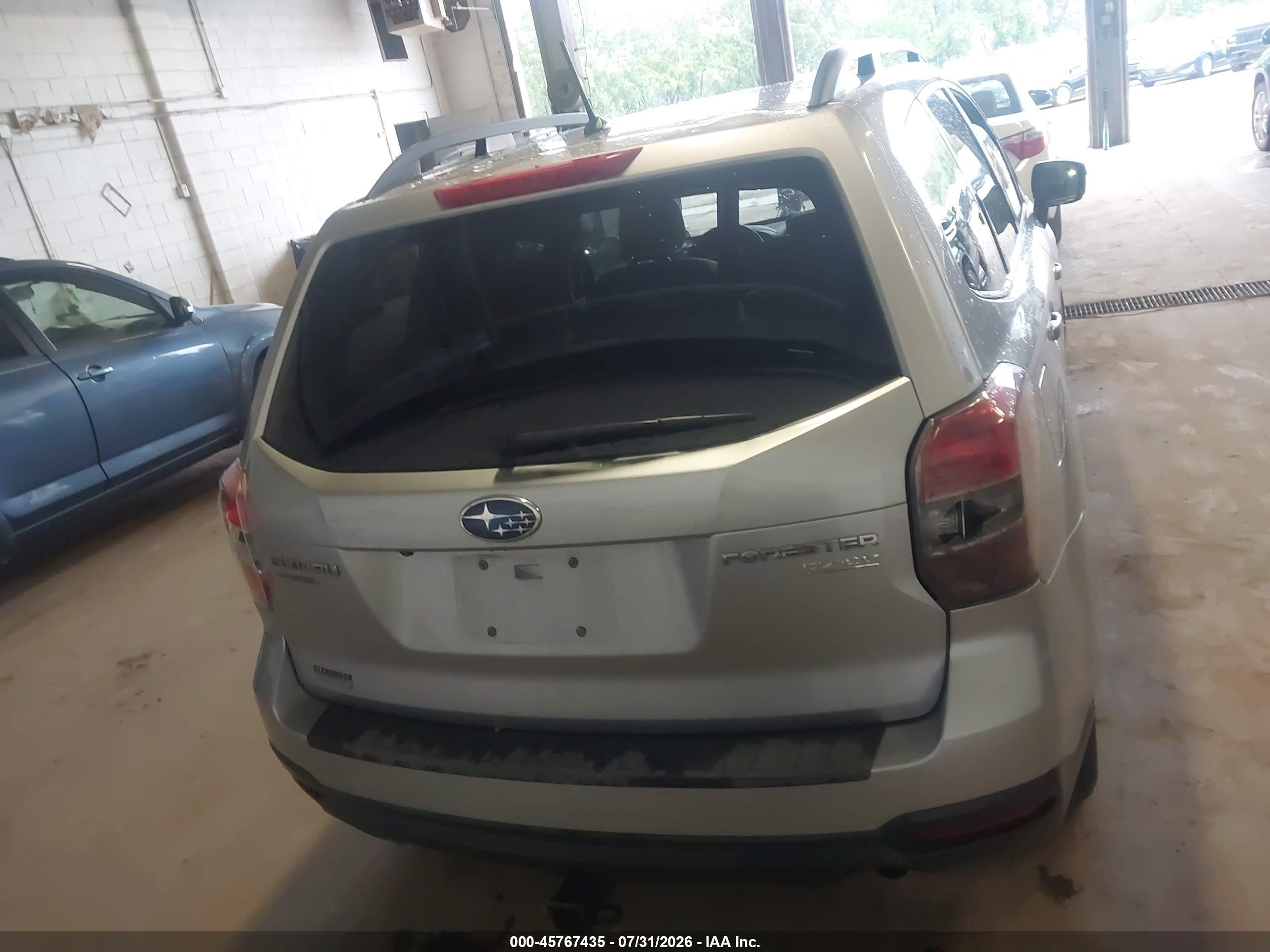 2014 Subaru Forester 2.5i Premium Silver vin: JF2SJAEC0EH404036