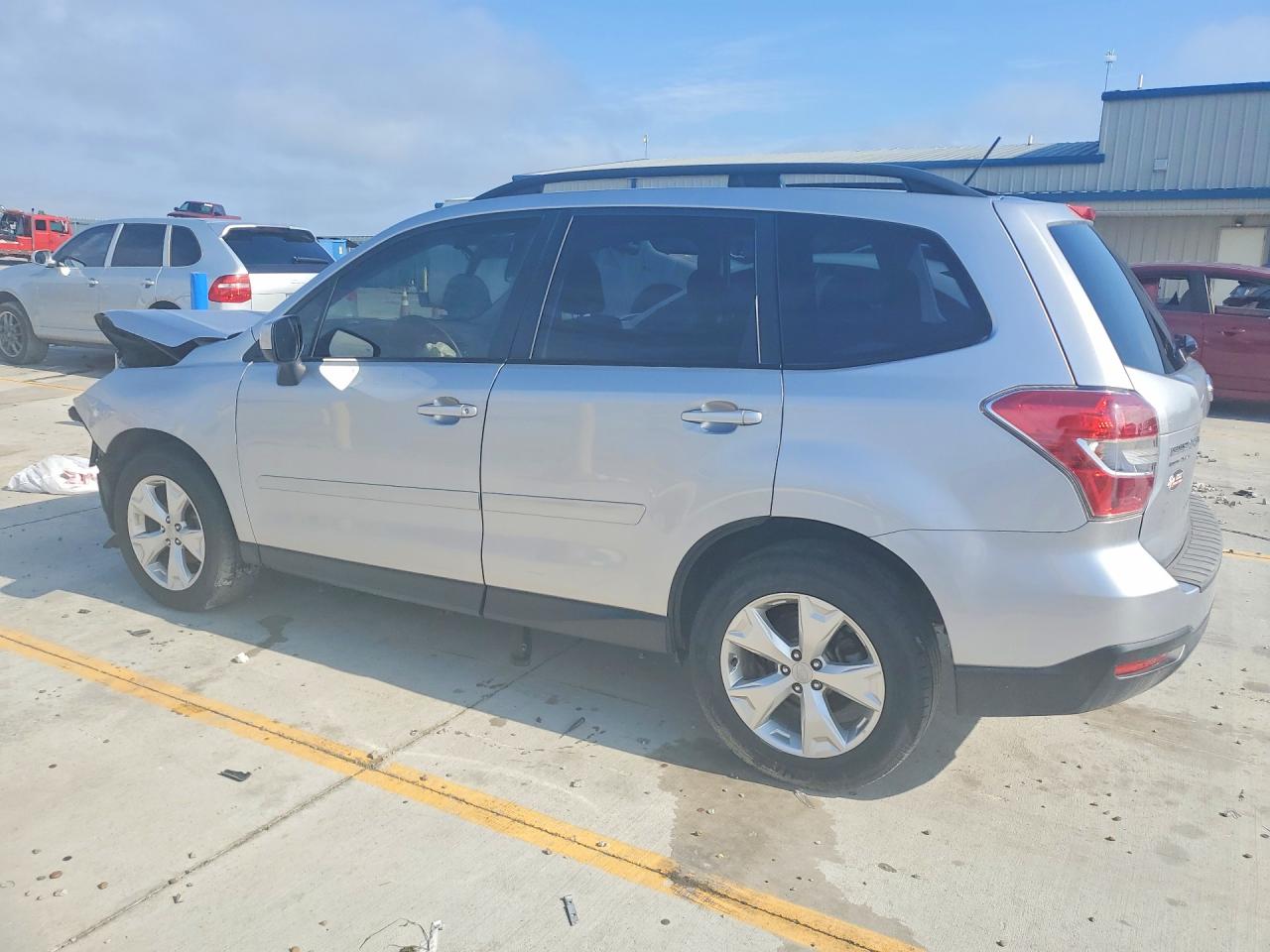 2014 Subaru Forester 2.5i Premium Silver vin: JF2SJAEC0EH428708