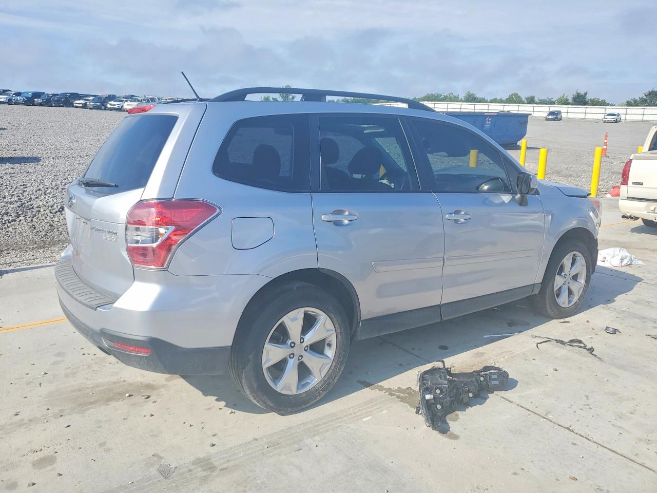 2014 Subaru Forester 2.5i Premium Silver vin: JF2SJAEC0EH428708