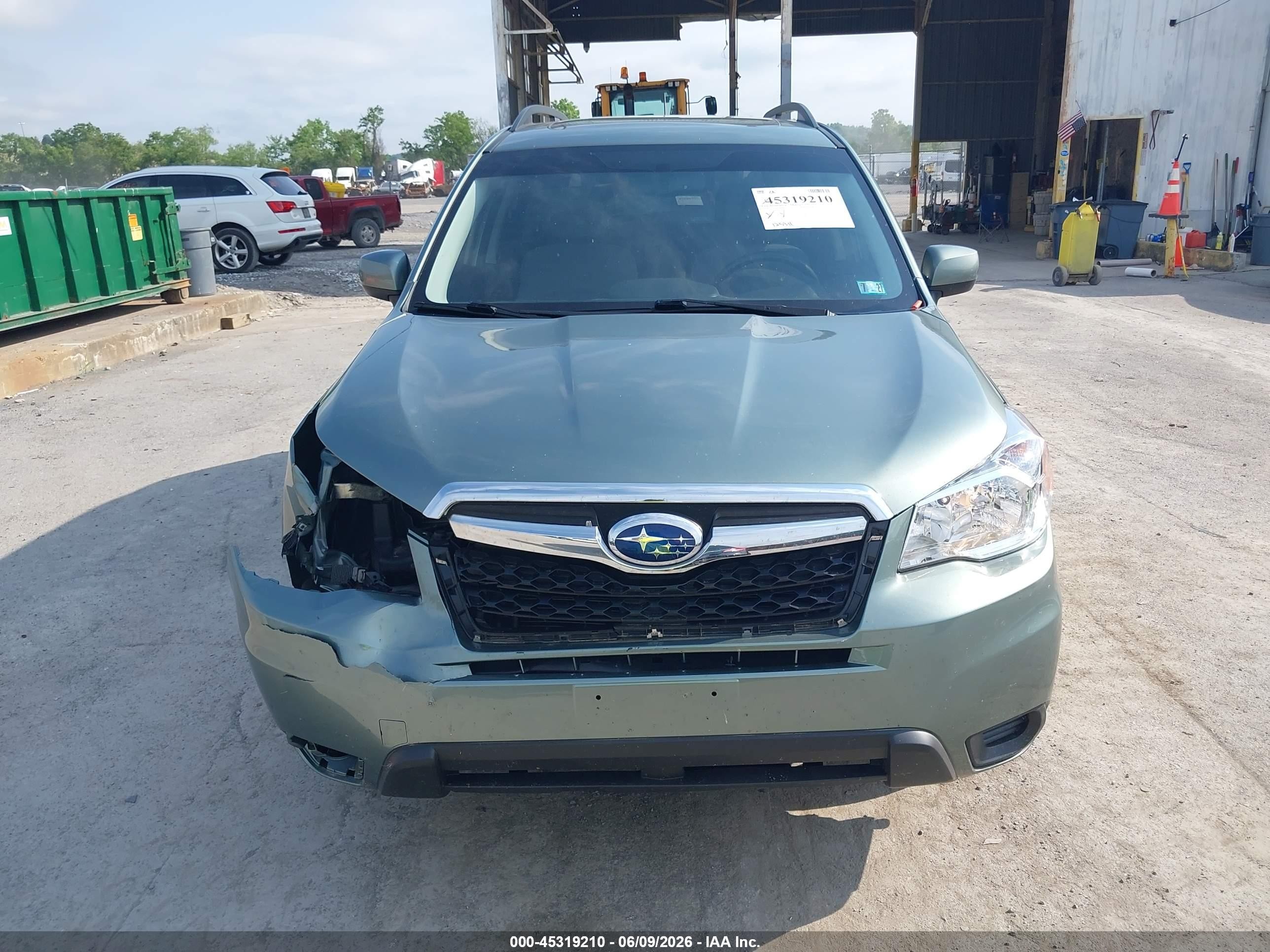 2014 Subaru Forester 2.5i Premium Green vin: JF2SJAEC0EH446609