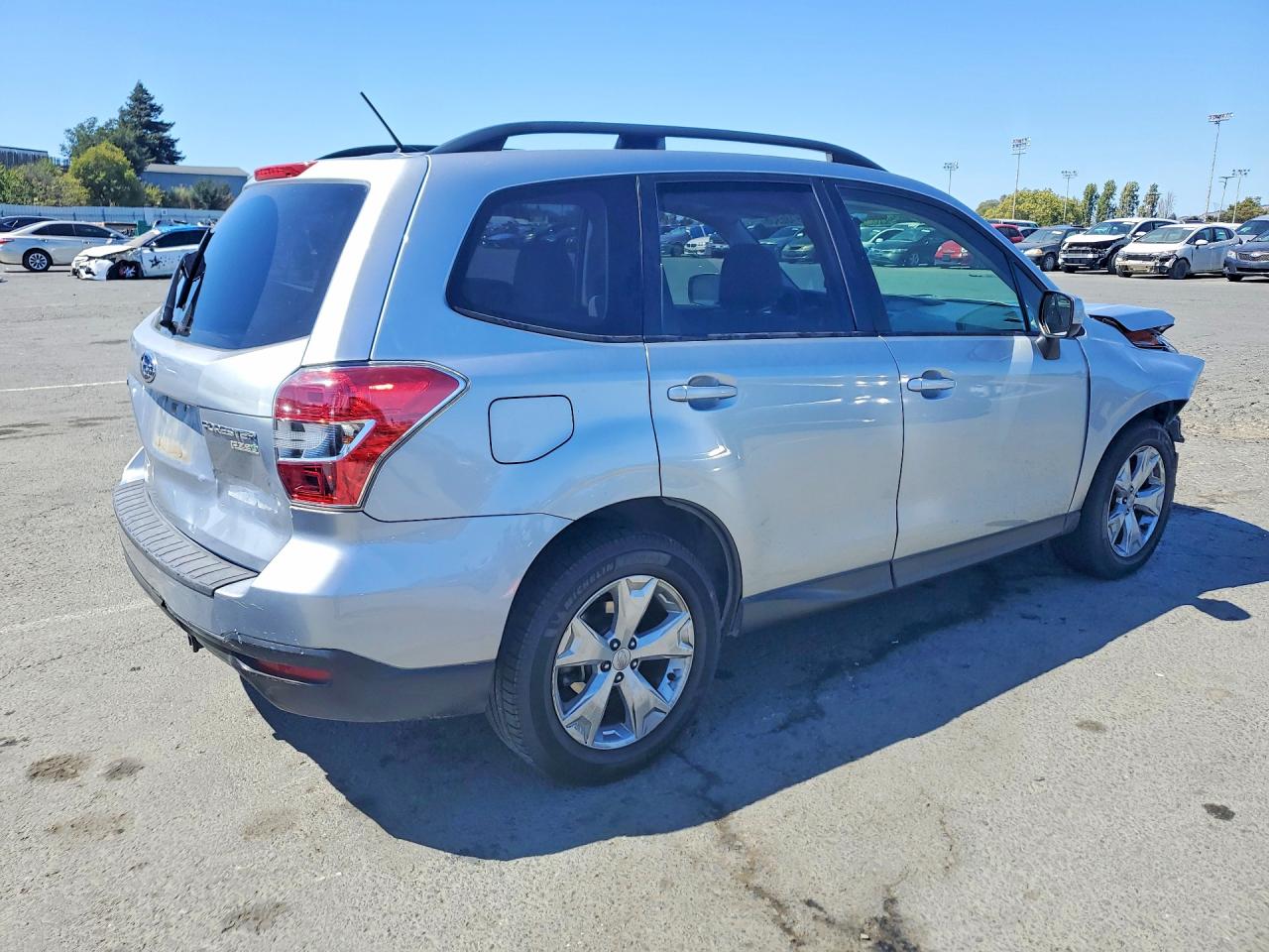 2014 Subaru Forester 2.5i Premium Silver vin: JF2SJAEC0EH460865