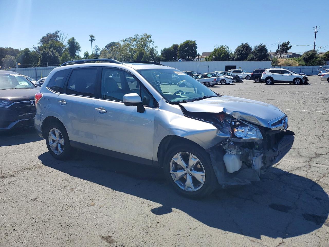 2014 Subaru Forester 2.5i Premium Silver vin: JF2SJAEC0EH460865