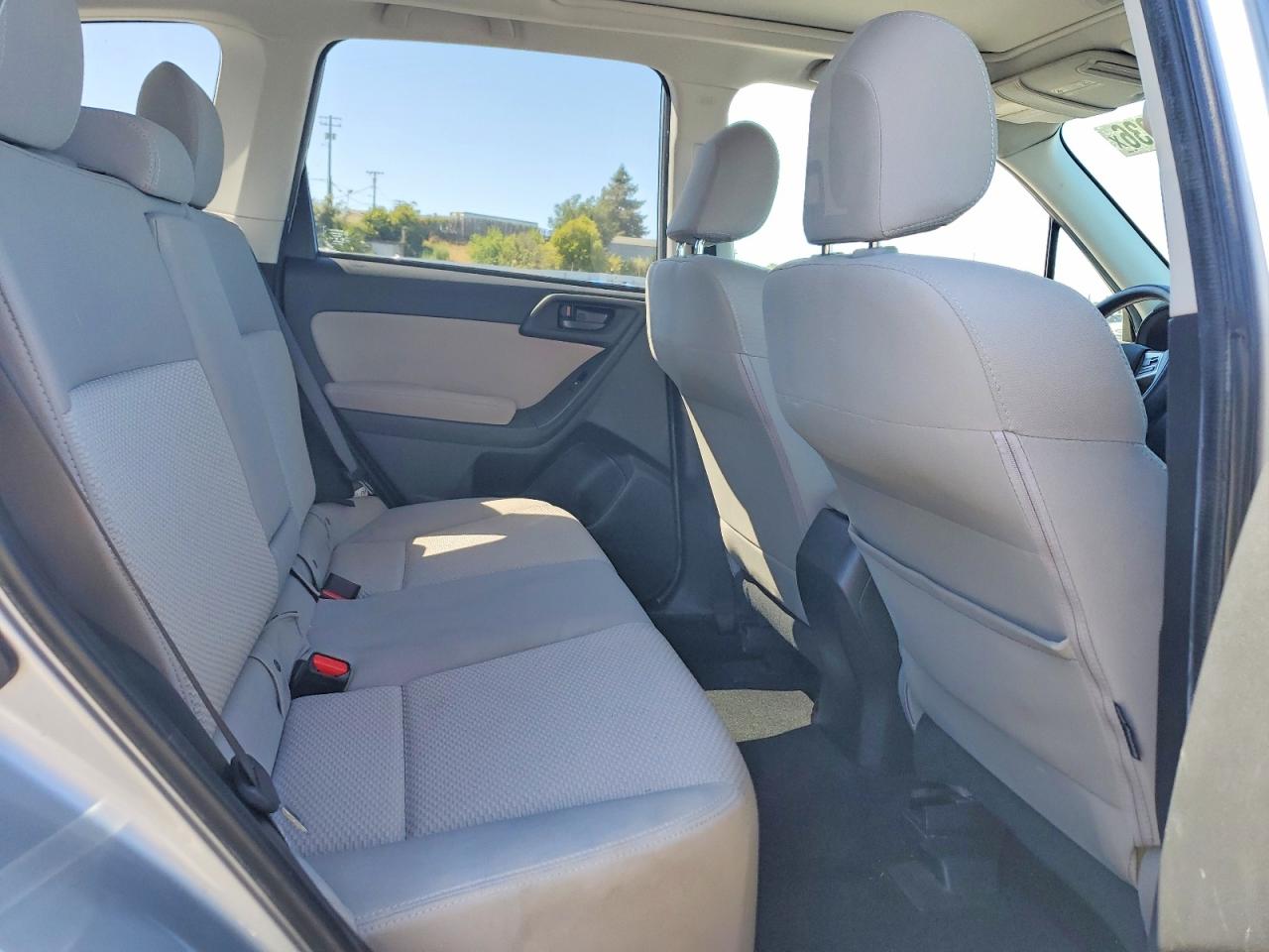 2014 Subaru Forester 2.5i Premium Silver vin: JF2SJAEC0EH460865