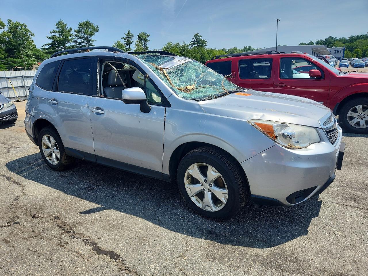 2014 Subaru Forester 2.5i Premium Silver vin: JF2SJAEC0EH468593
