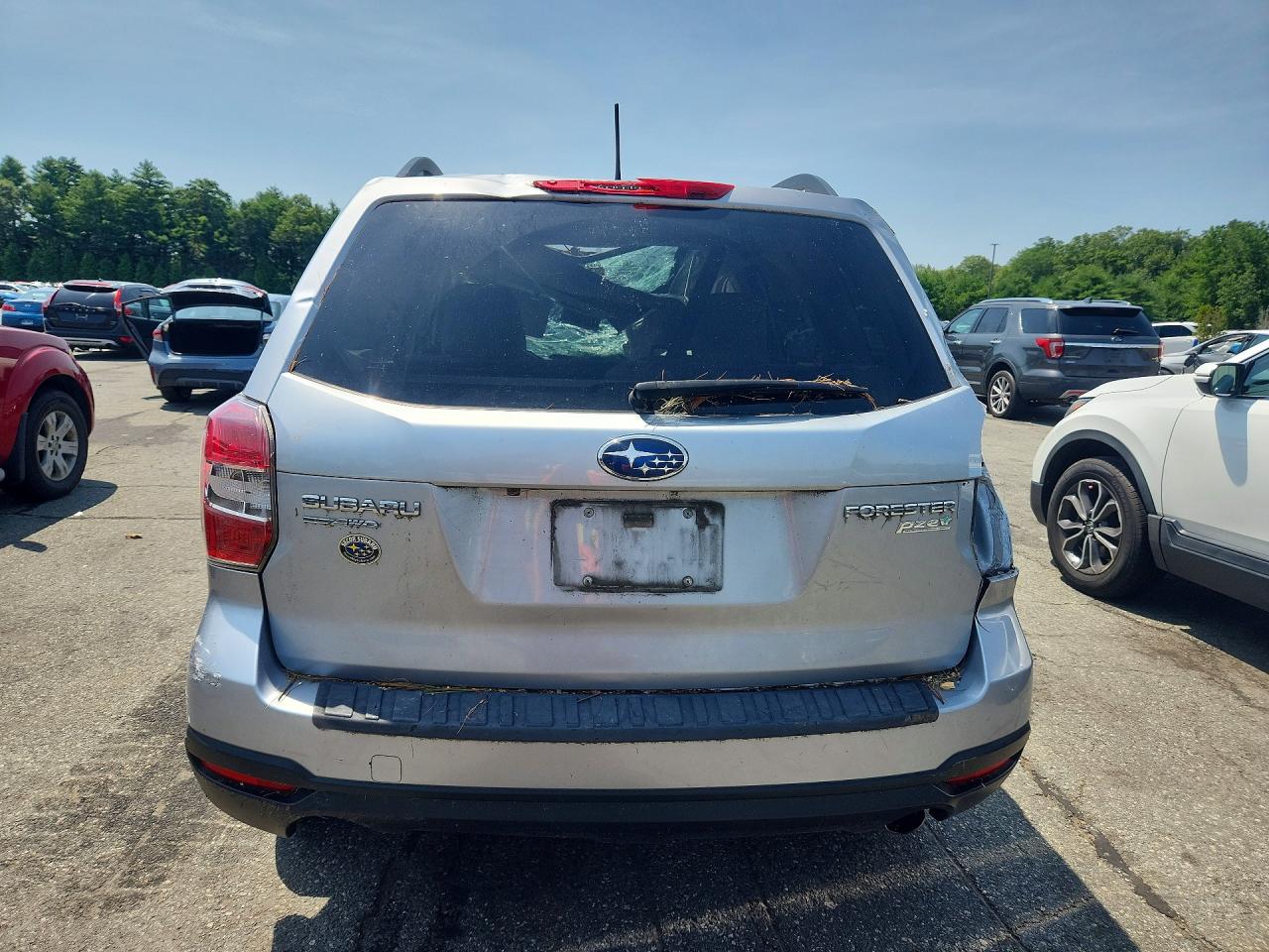 2014 Subaru Forester 2.5i Premium Silver vin: JF2SJAEC0EH468593