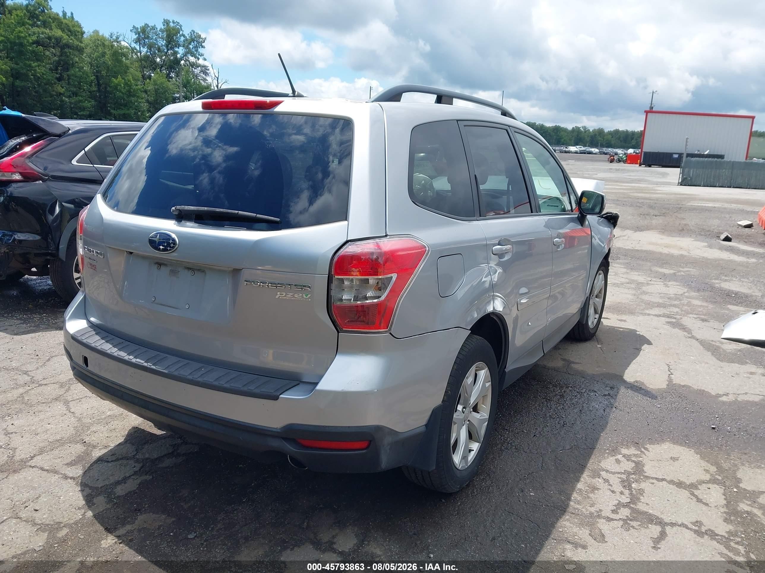 2014 Subaru Forester 2.5i Premium Серебряный vin: JF2SJAEC0EH492814