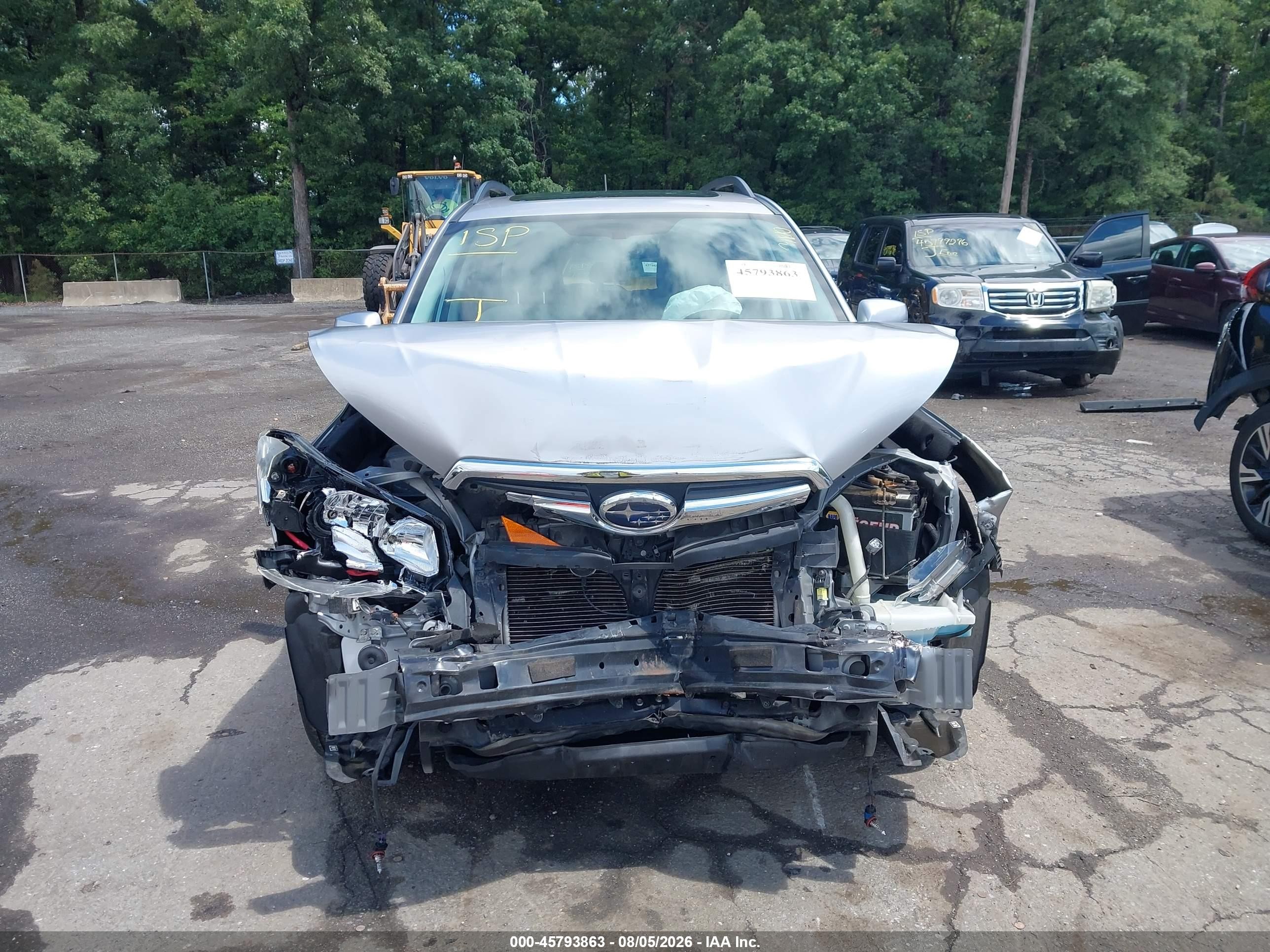 2014 Subaru Forester 2.5i Premium Серебряный vin: JF2SJAEC0EH492814