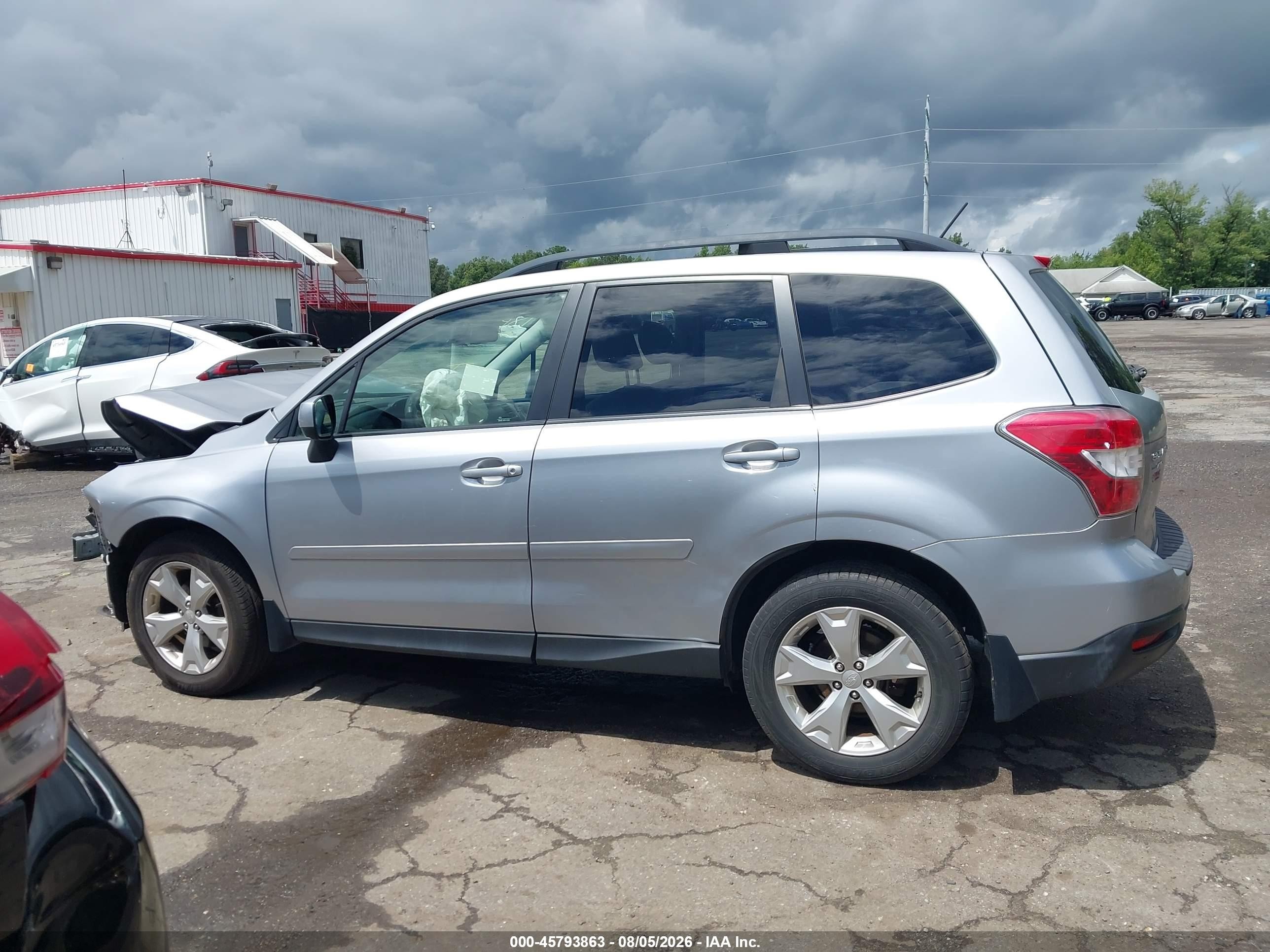 2014 Subaru Forester 2.5i Premium Серебряный vin: JF2SJAEC0EH492814