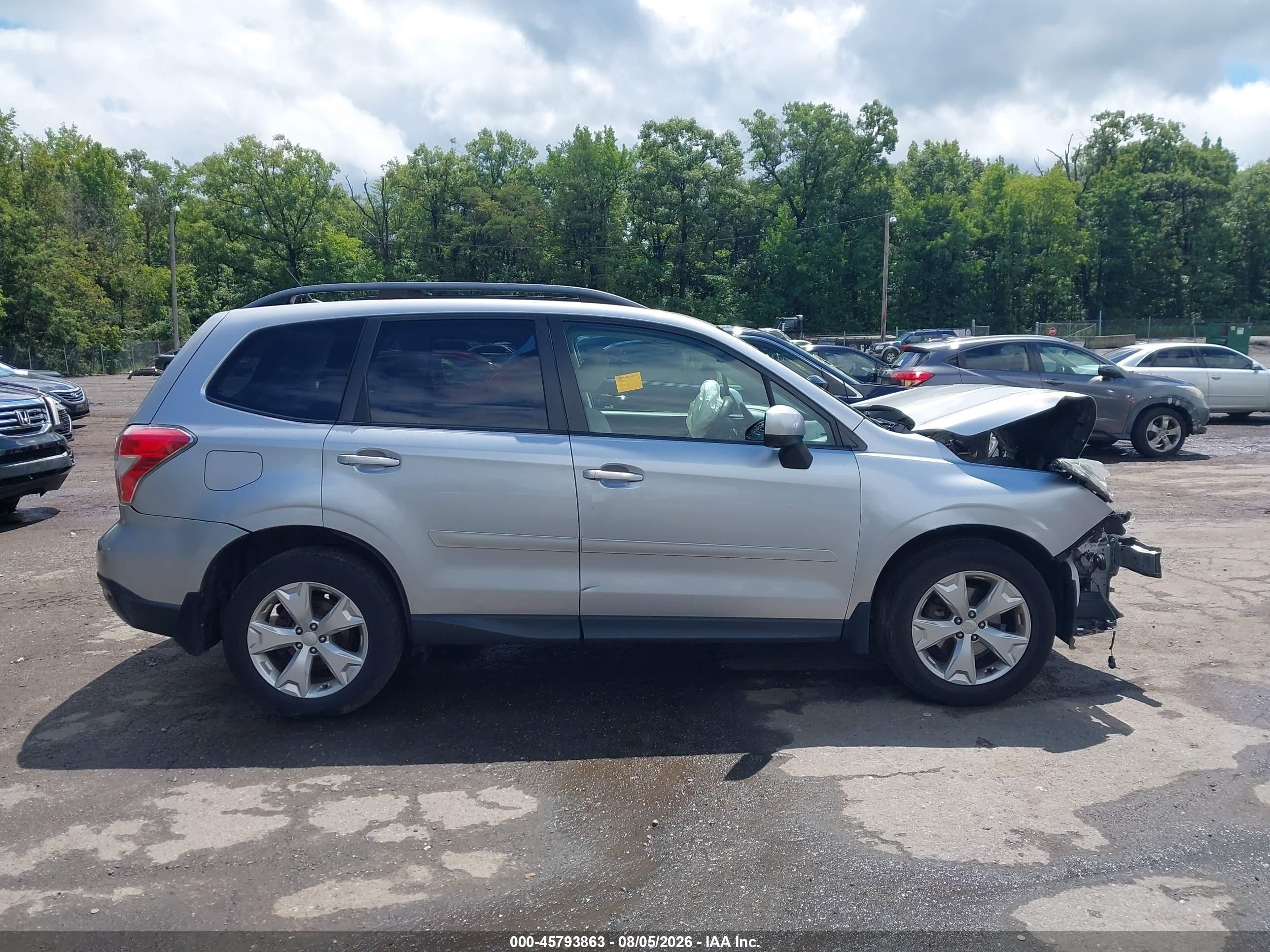 2014 Subaru Forester 2.5i Premium Серебряный vin: JF2SJAEC0EH492814