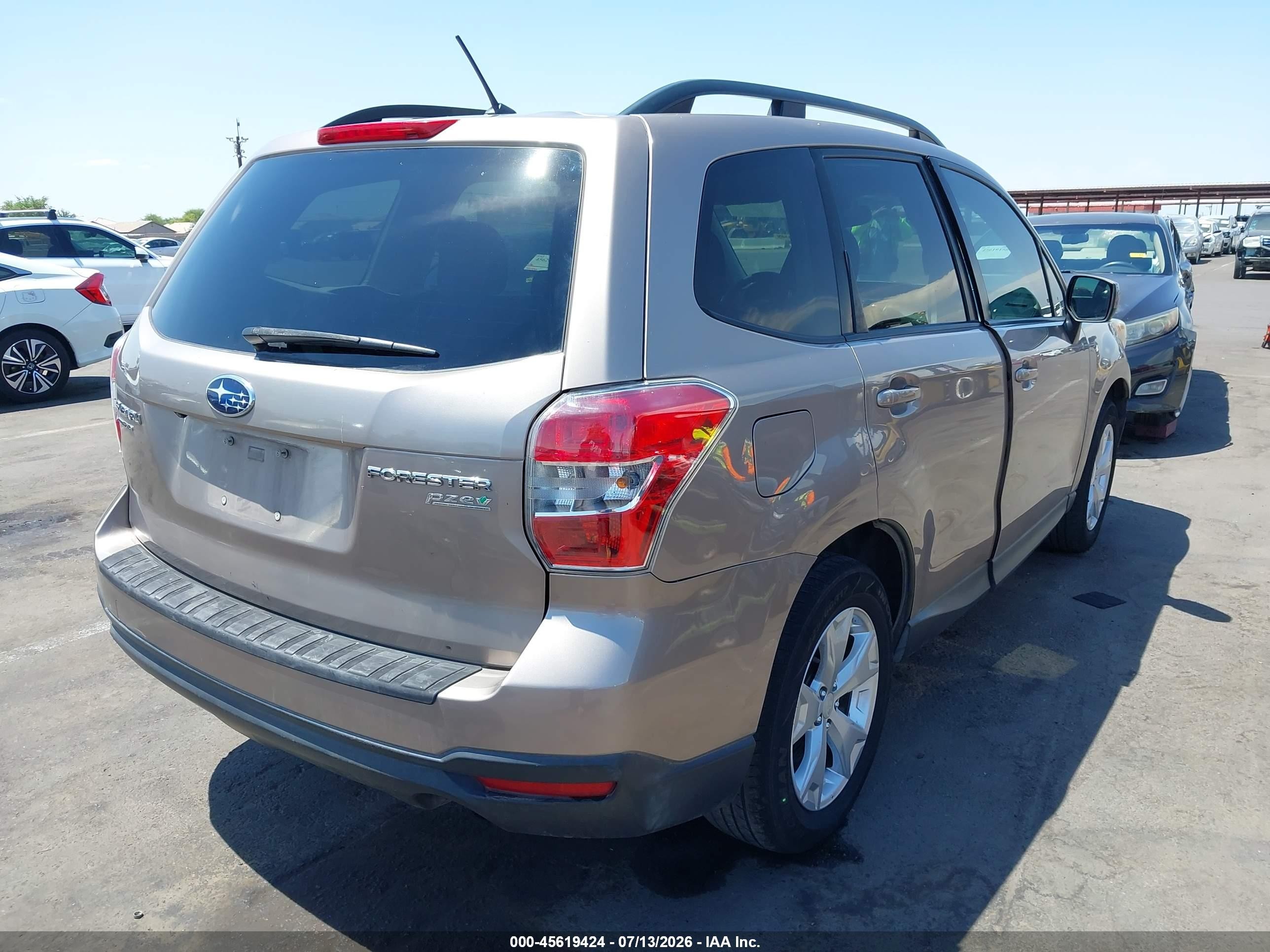2014 Subaru Forester 2.5i Premium Silver vin: JF2SJAEC0EH525164