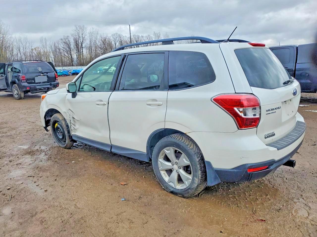 2014 Subaru Forester 2.5i Premium White vin: JF2SJAEC0EH539436