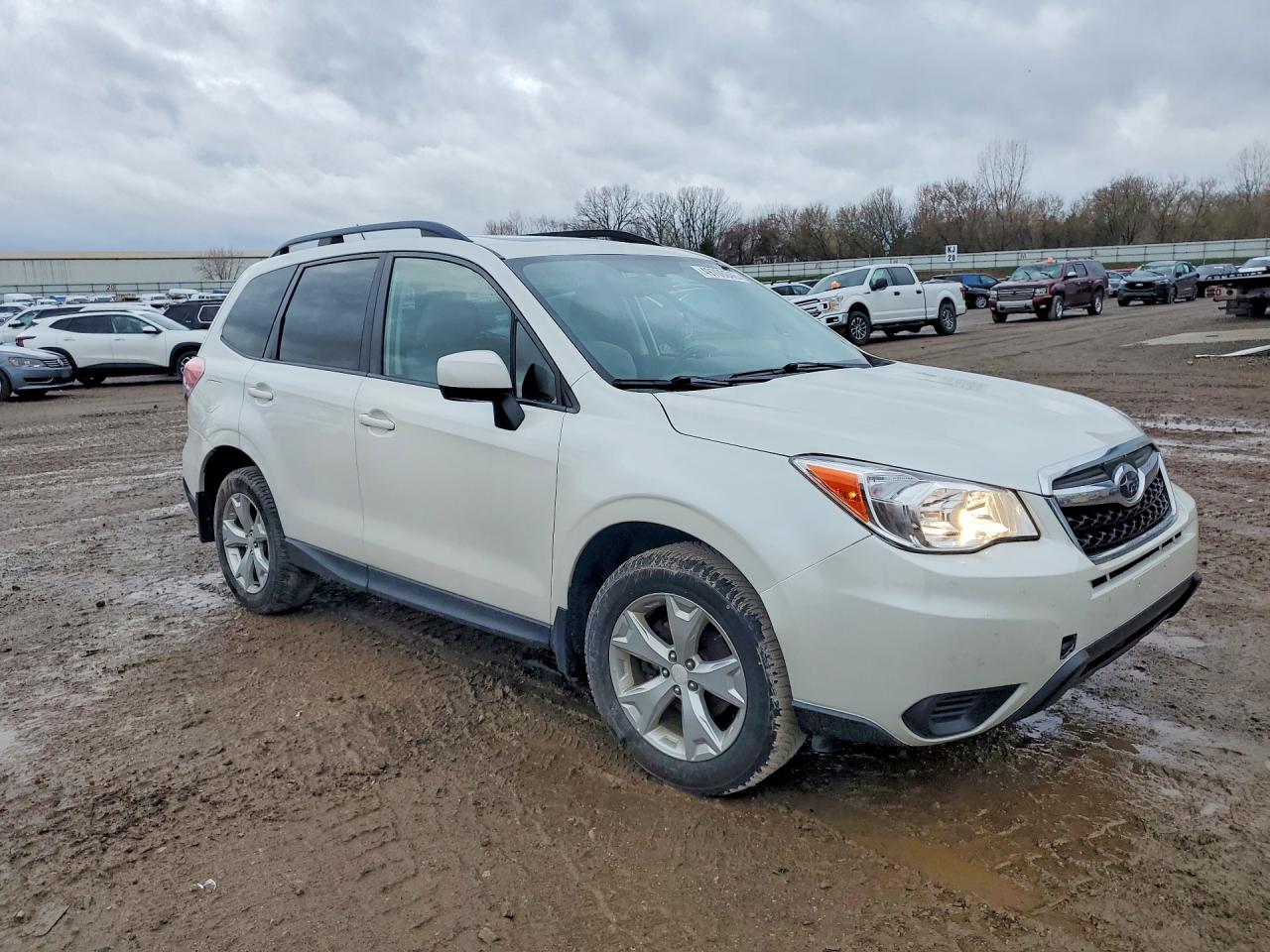 2014 Subaru Forester 2.5i Premium White vin: JF2SJAEC0EH539436