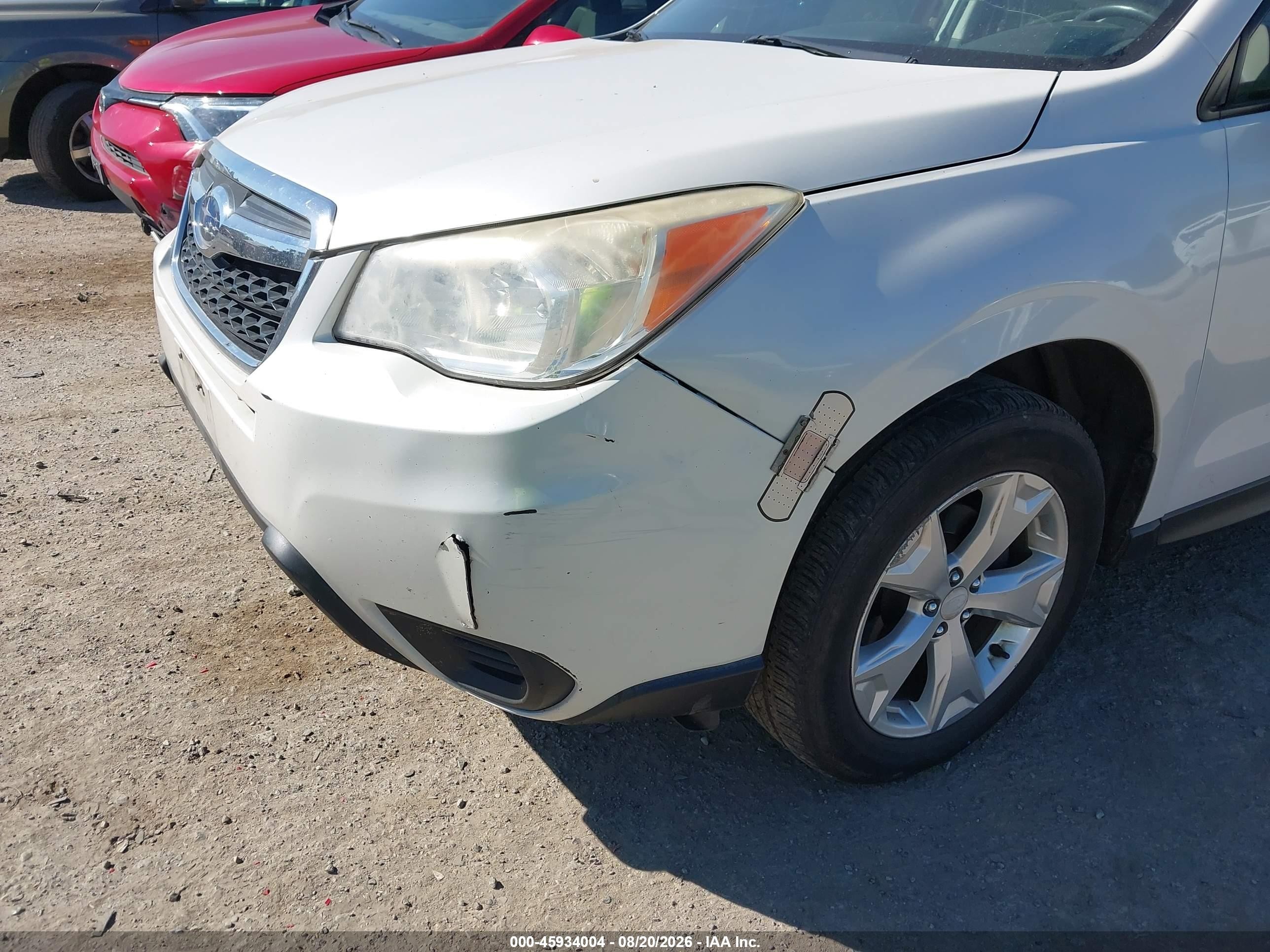 2014 Subaru Forester 2.5i Premium White vin: JF2SJAEC0EH549710