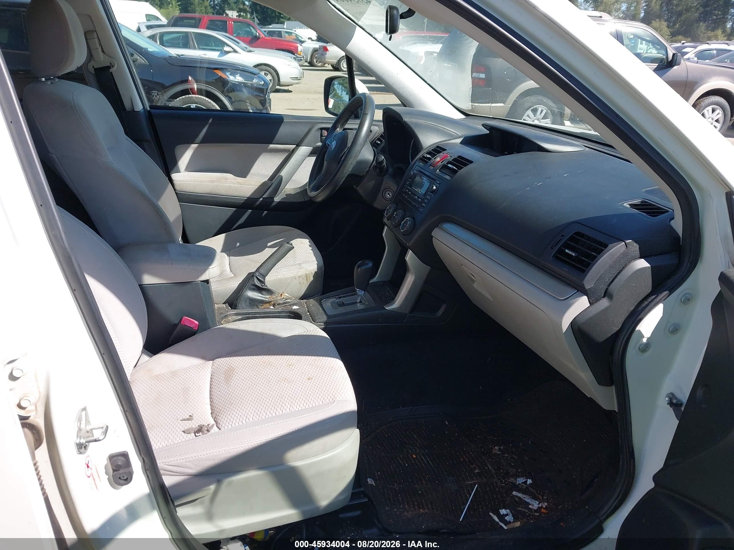 2014 Subaru Forester 2.5i Premium White vin: JF2SJAEC0EH549710