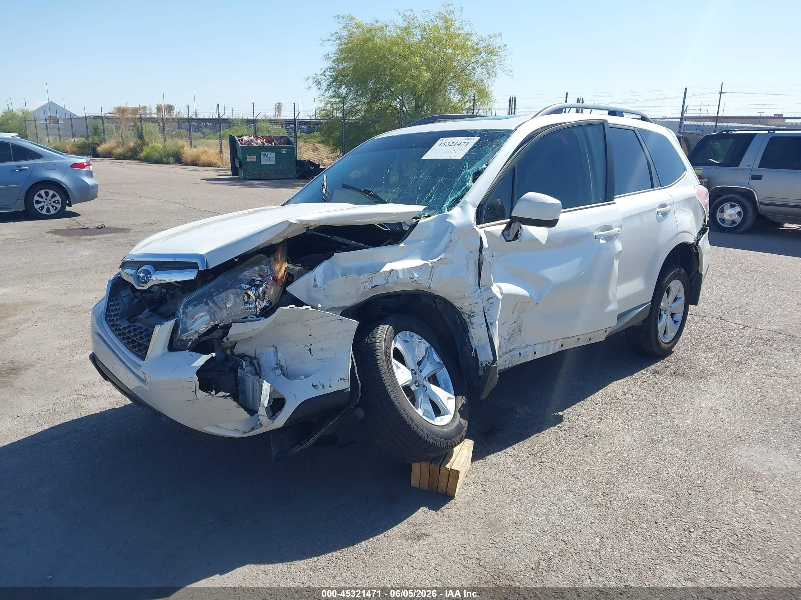2014 Subaru Forester 2.5i Premium White vin: JF2SJAEC0EH552719