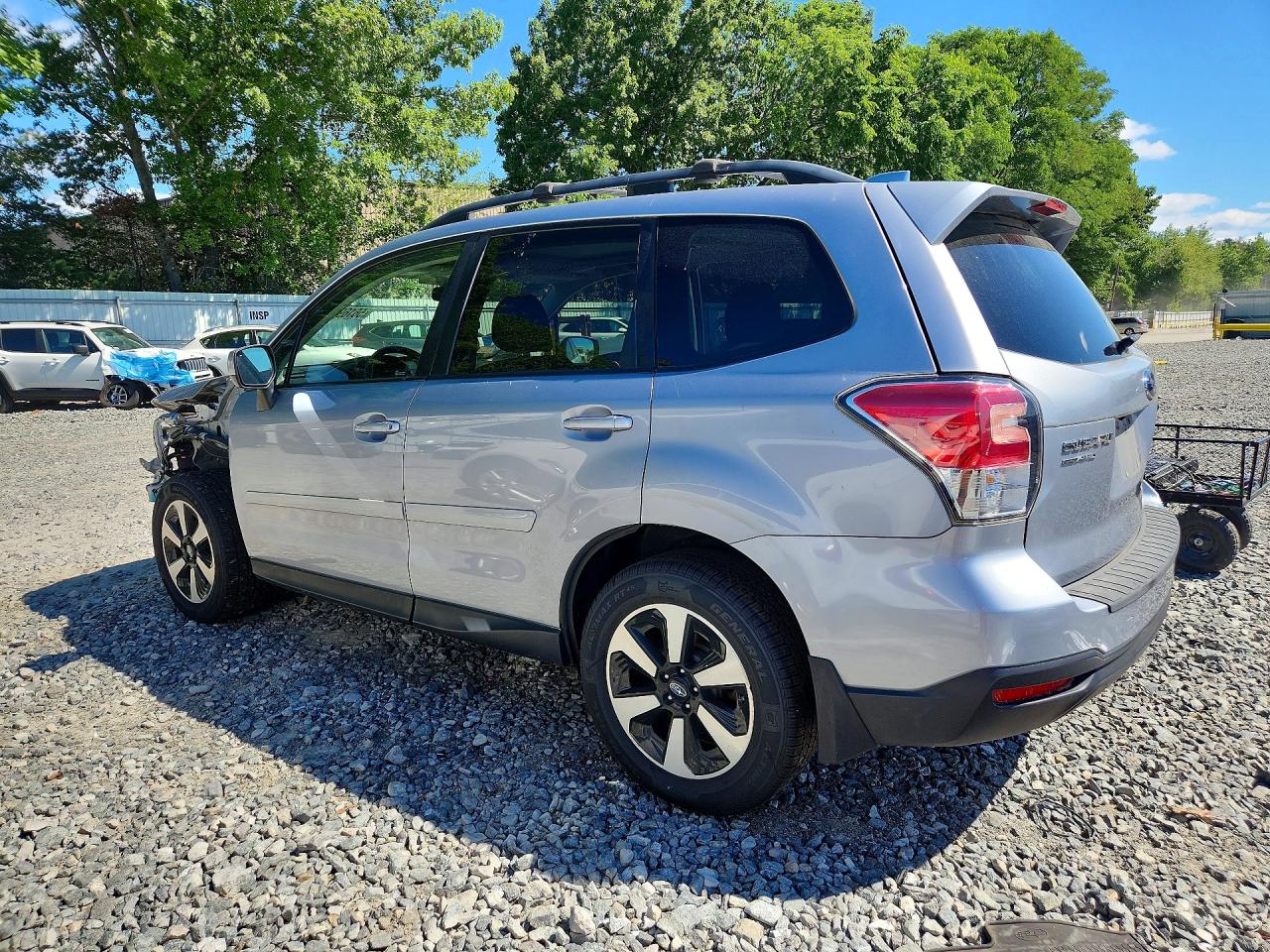 2017 Subaru Forester 2.5i Premium Silver vin: JF2SJAEC0HG482360