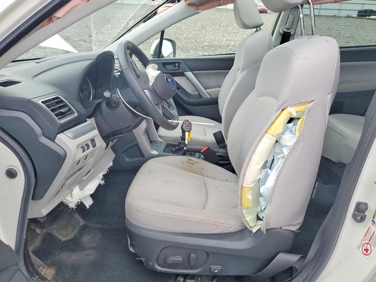 2018 Subaru Forester Premium+cwp White vin: JF2SJAEC0JG436470