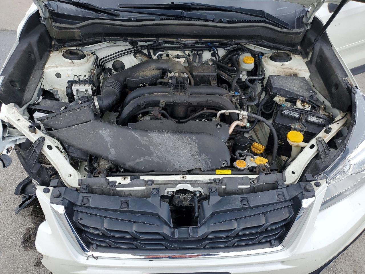 2018 Subaru Forester Premium+cwp White vin: JF2SJAEC0JG436470