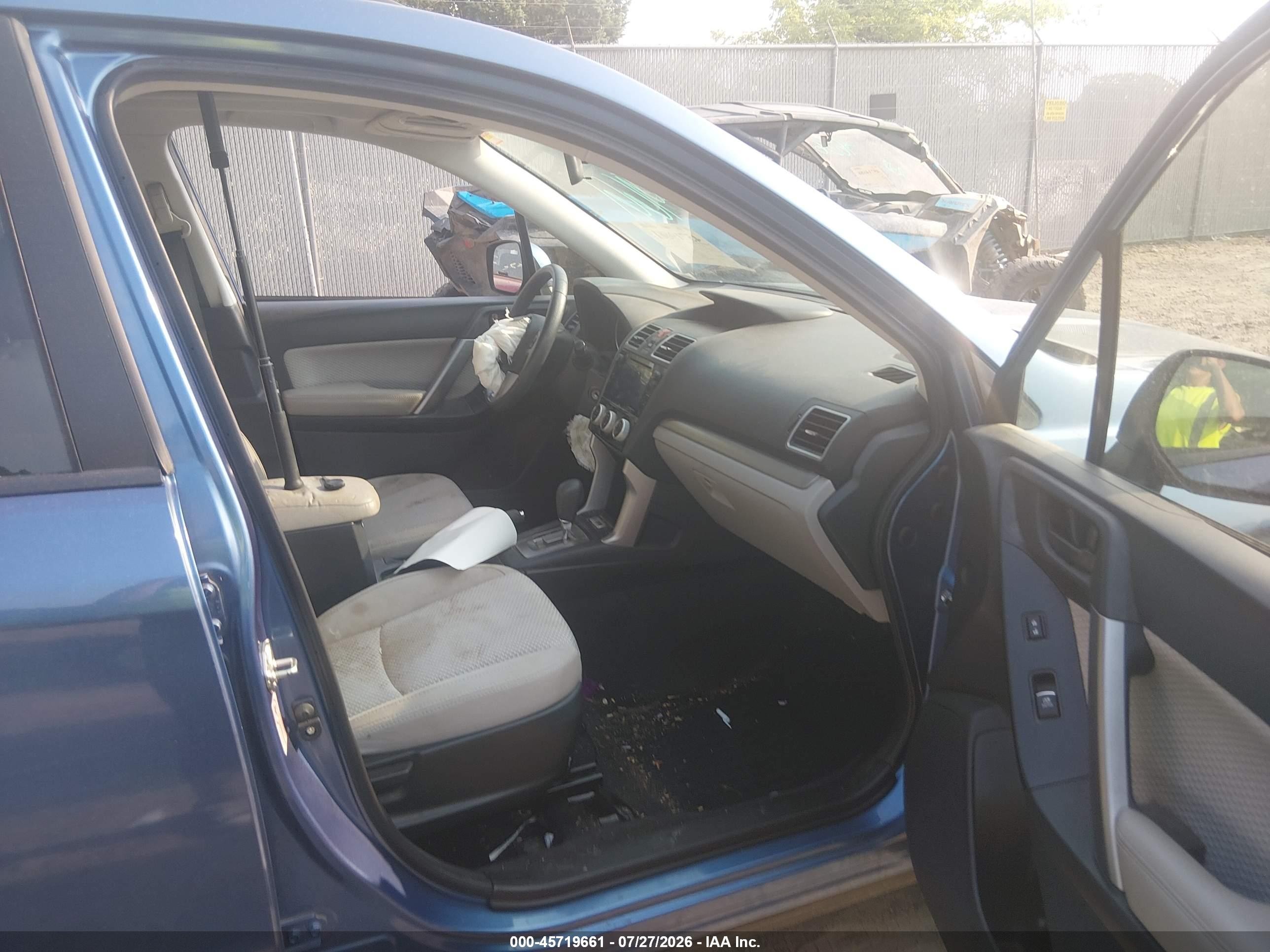 2018 Subaru Forester 2.5i Premium Blue vin: JF2SJAEC0JH402443
