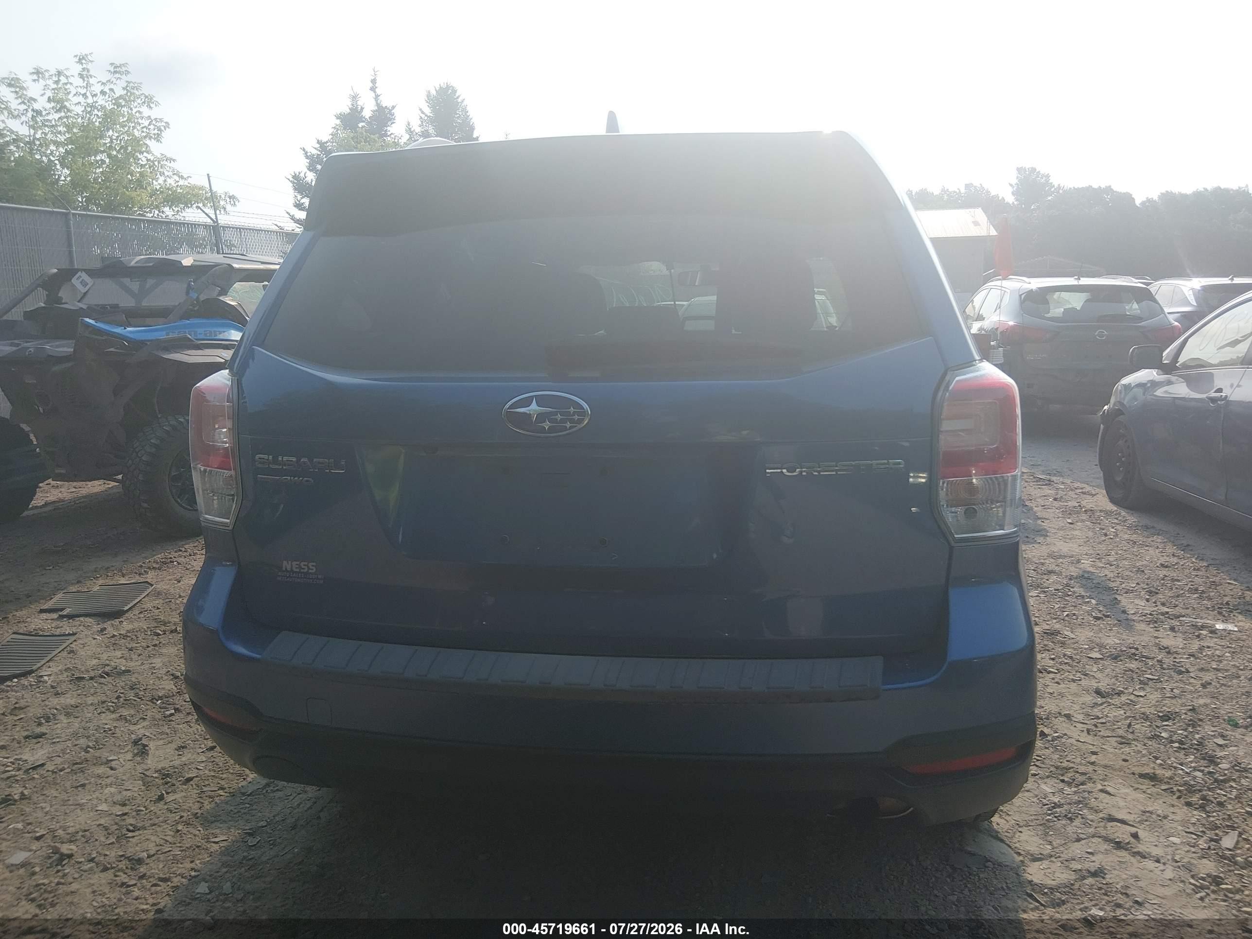 2018 Subaru Forester 2.5i Premium Blue vin: JF2SJAEC0JH402443