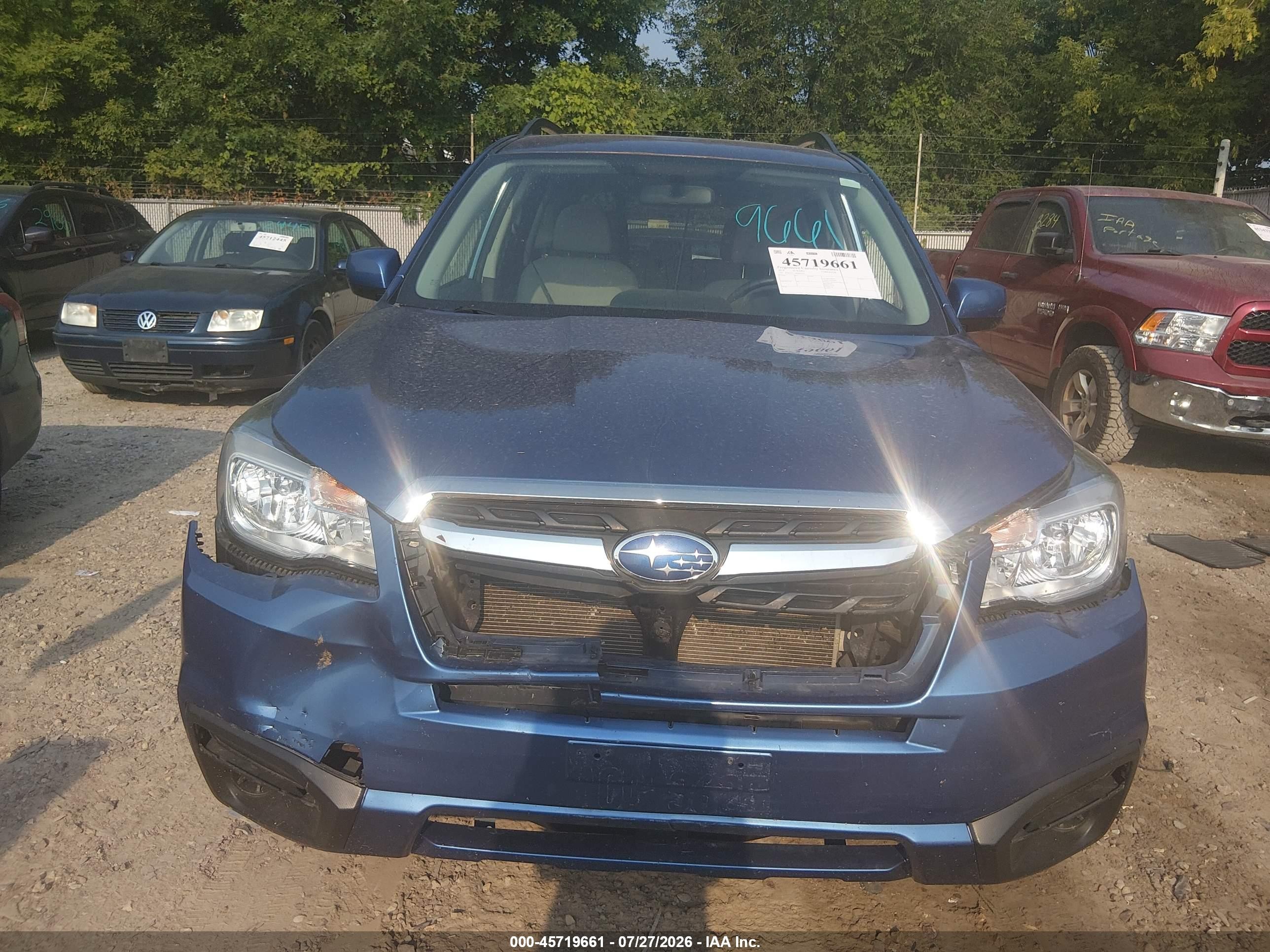 2018 Subaru Forester 2.5i Premium Blue vin: JF2SJAEC0JH402443