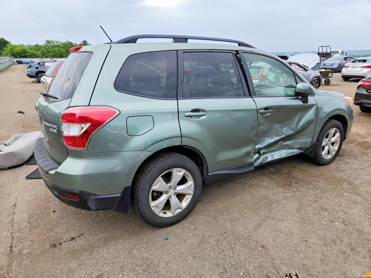 2014 Subaru Forester 2.5i Premium Green vin: JF2SJAEC1EH418348