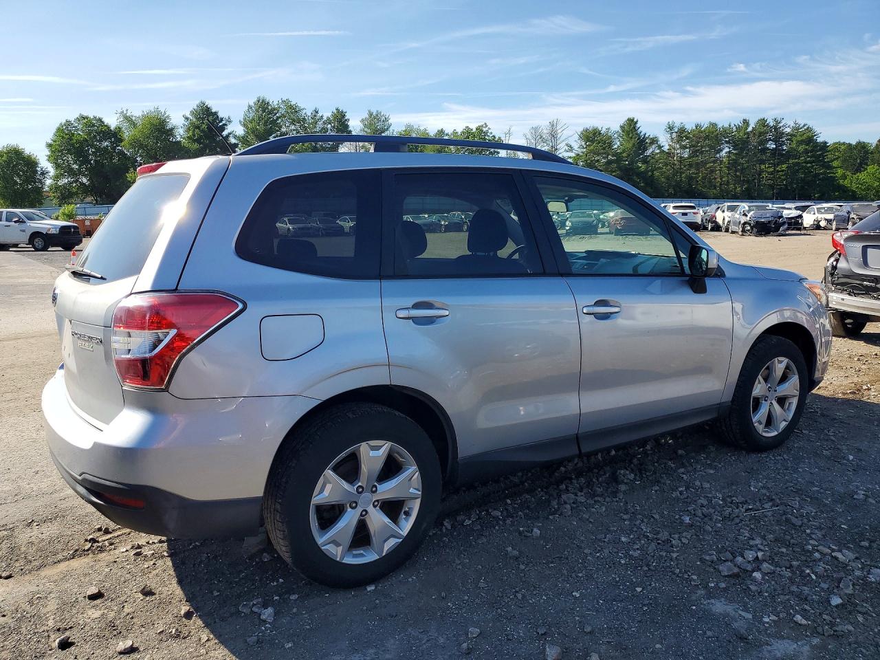 2014 Subaru Forester 2.5i Premium Серебряный vin: JF2SJAEC1EH424246