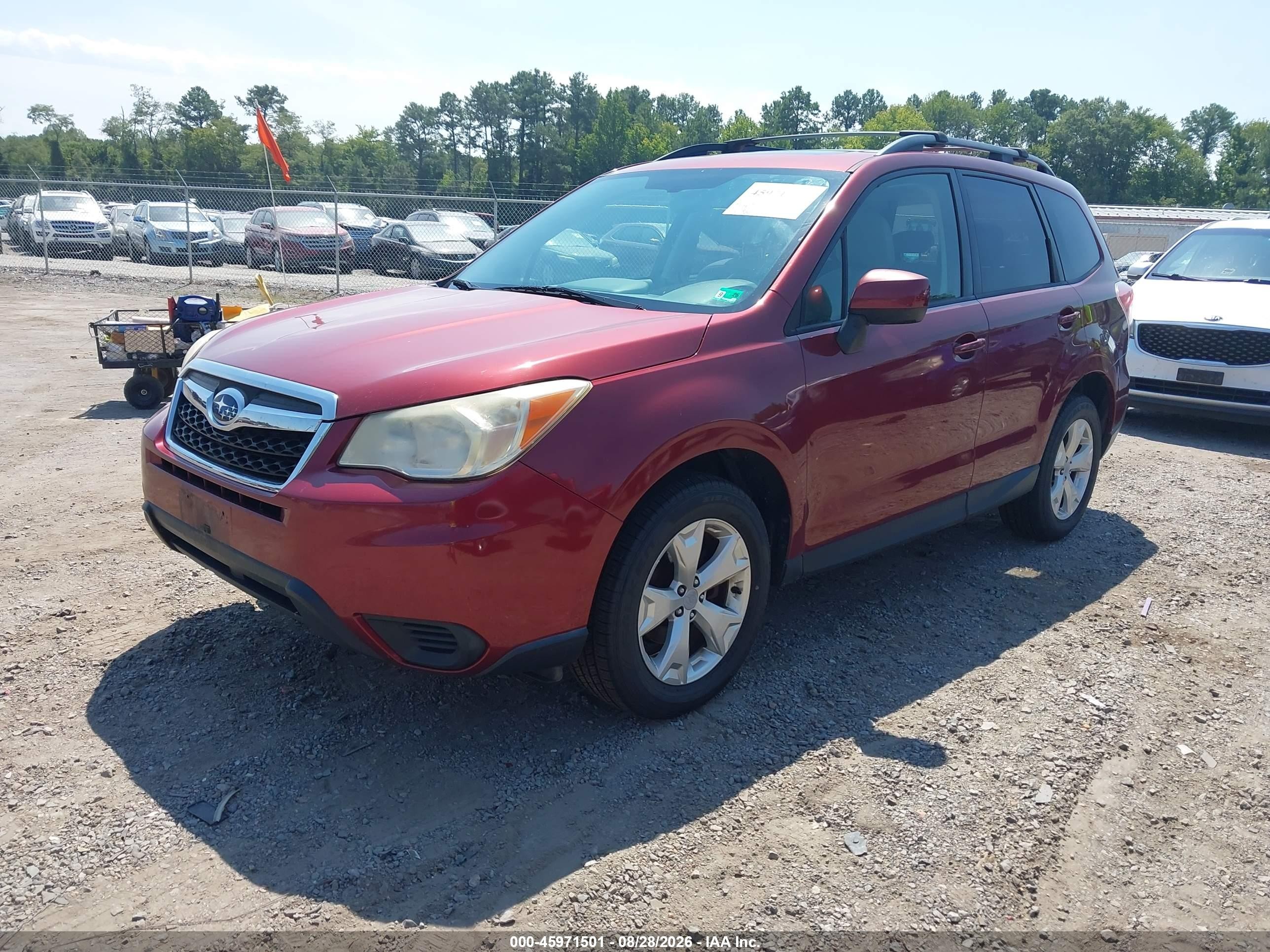 2014 Subaru Forester 2.5i Premium Burgundy vin: JF2SJAEC1EH433593