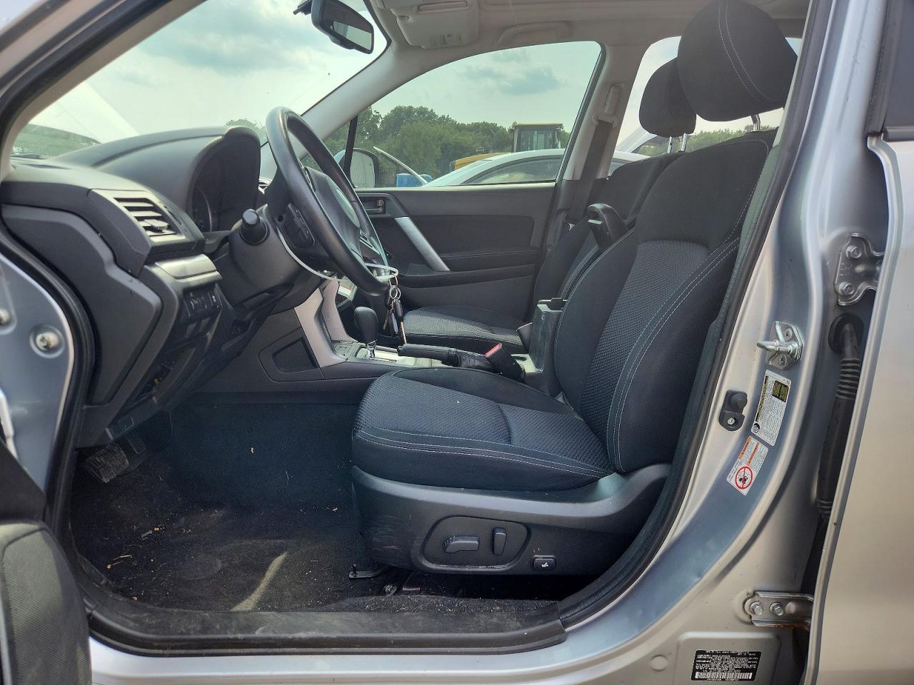 2014 Subaru Forester 2.5i Premium Silver vin: JF2SJAEC1EH453858