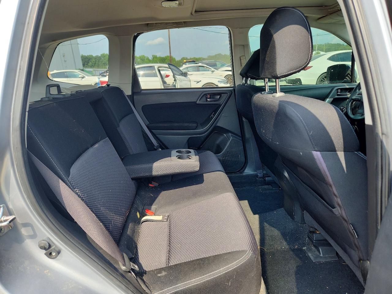 2014 Subaru Forester 2.5i Premium Silver vin: JF2SJAEC1EH453858
