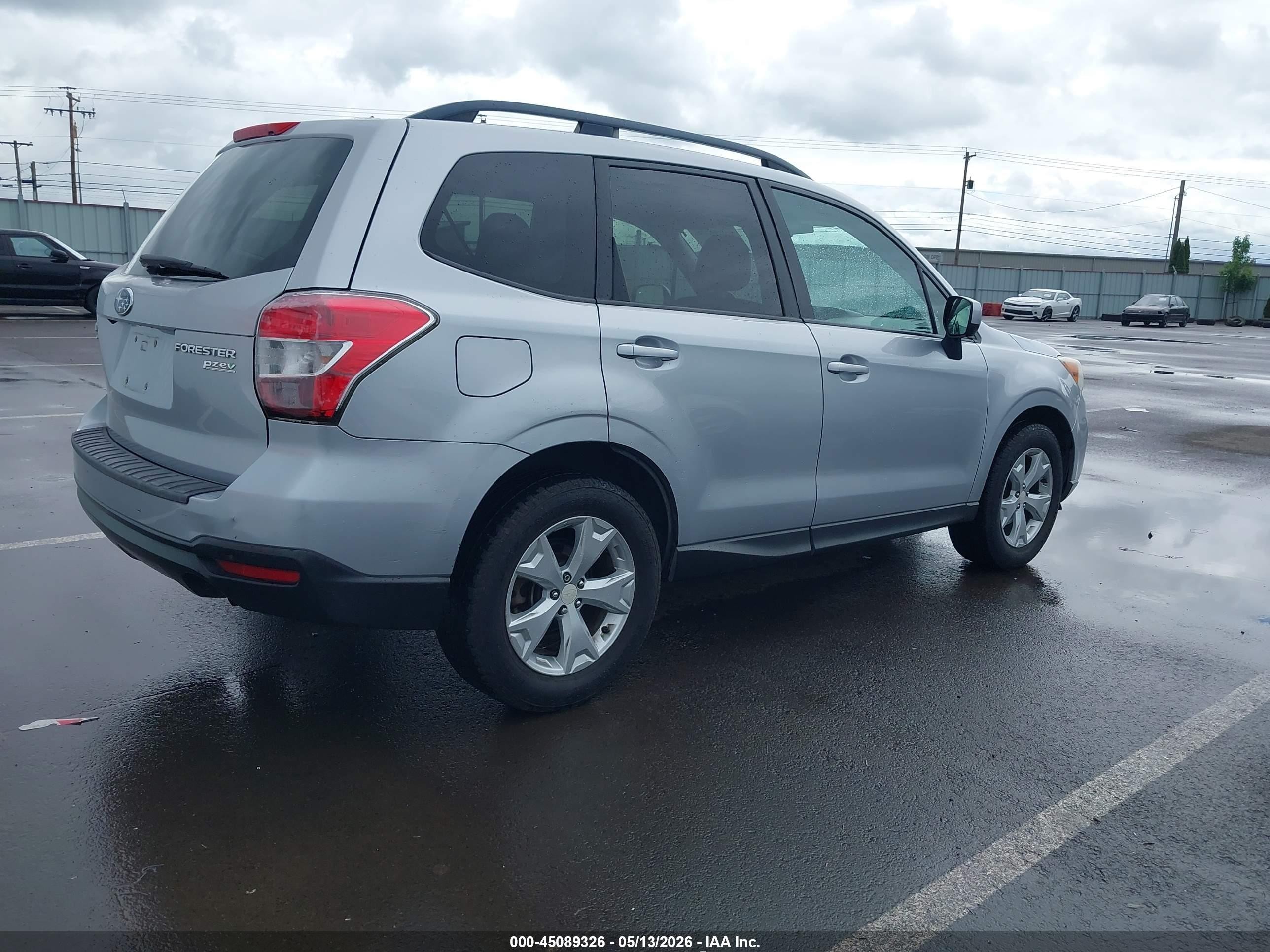 2014 Subaru Forester 2.5i Premium Silver vin: JF2SJAEC1EH527876
