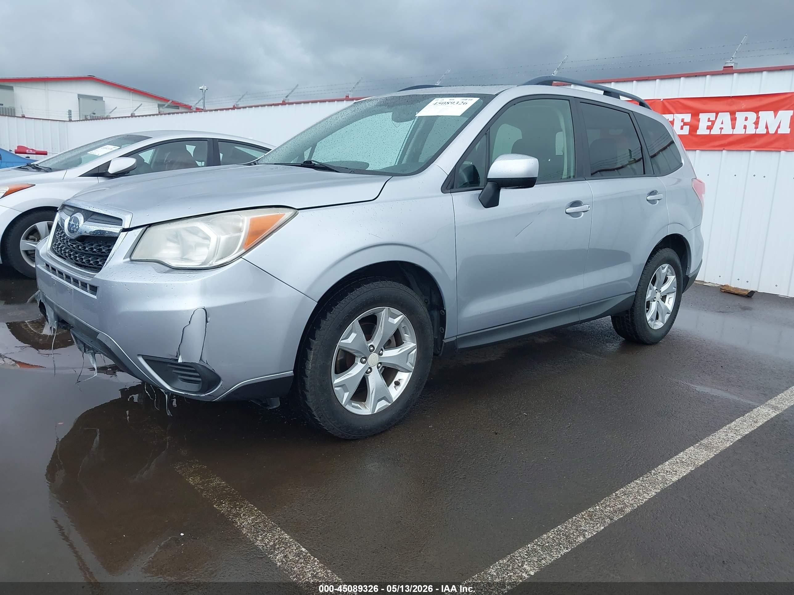 2014 Subaru Forester 2.5i Premium Silver vin: JF2SJAEC1EH527876
