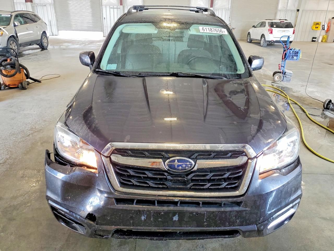 2018 Subaru Forester 2.5i Premium Серый vin: JF2SJAEC1JG552390