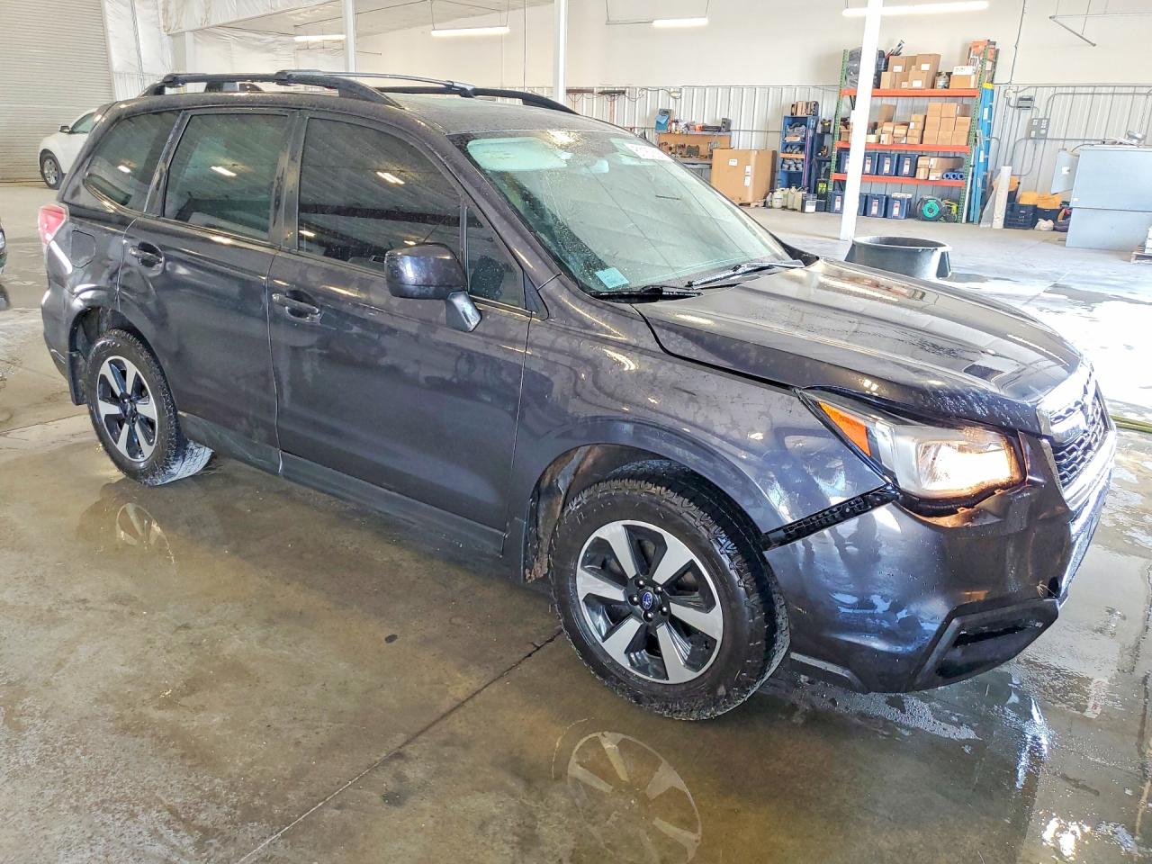 2018 Subaru Forester 2.5i Premium Серый vin: JF2SJAEC1JG552390