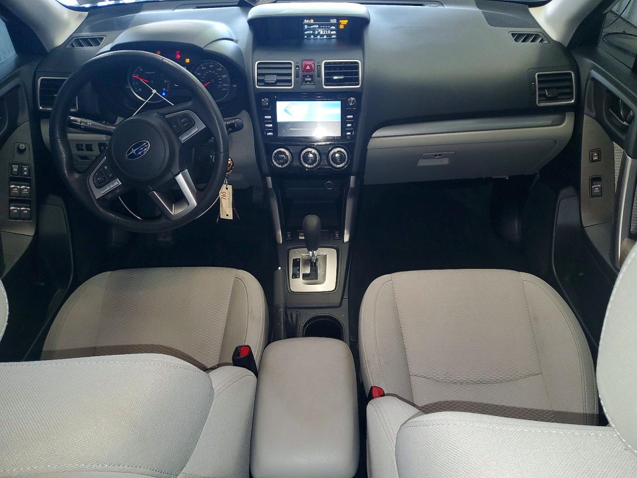 2018 Subaru Forester 2.5i Premium White vin: JF2SJAEC1JH570950
