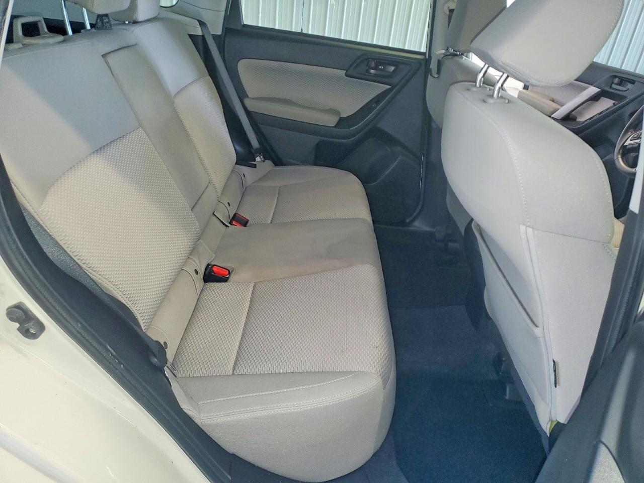 2018 Subaru Forester 2.5i Premium White vin: JF2SJAEC1JH570950