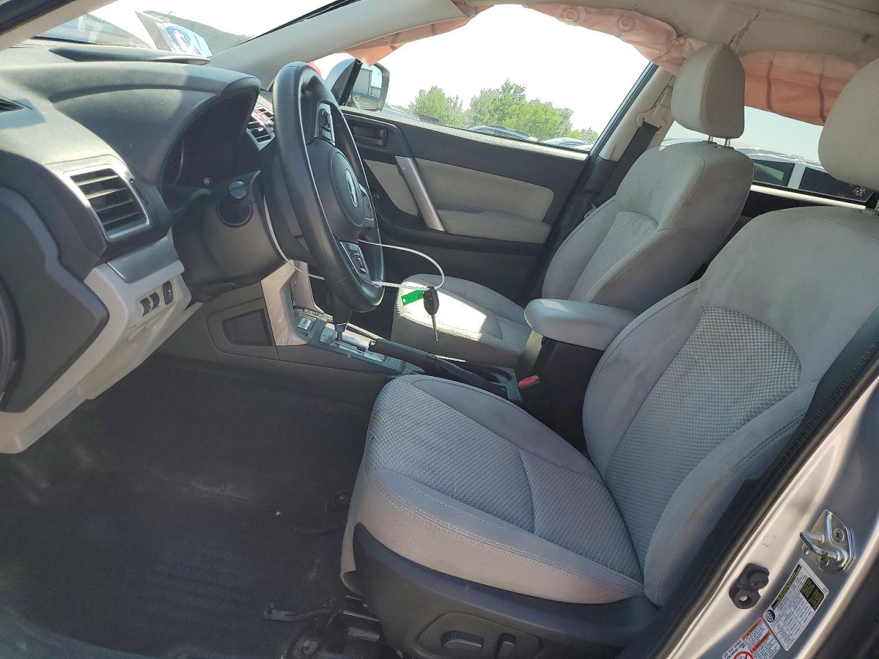 2018 Subaru Forester 2.5i Premium Серебряный vin: JF2SJAEC1JH610220