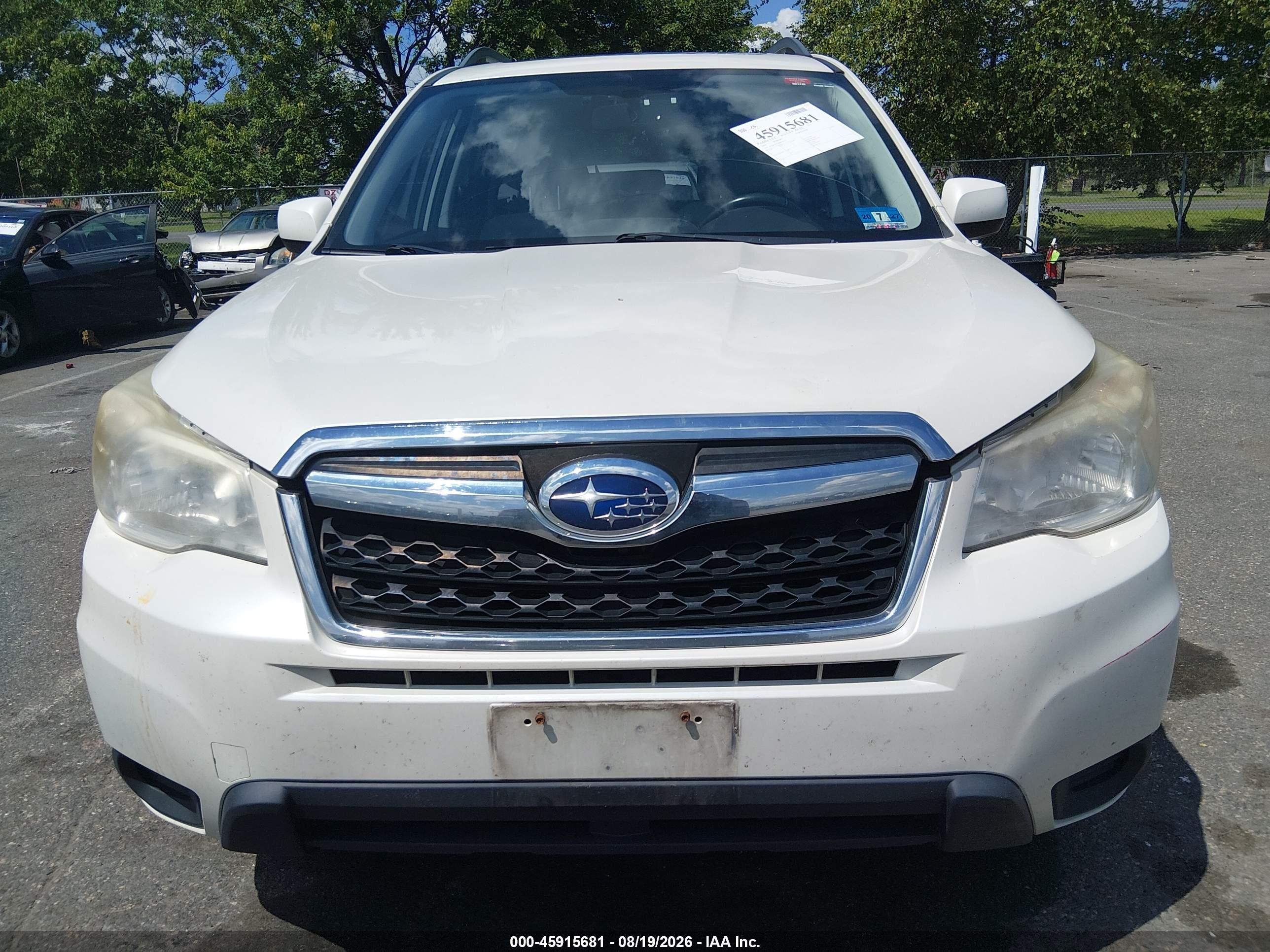 2014 Subaru Forester 2.5i Premium White vin: JF2SJAEC2EH470121