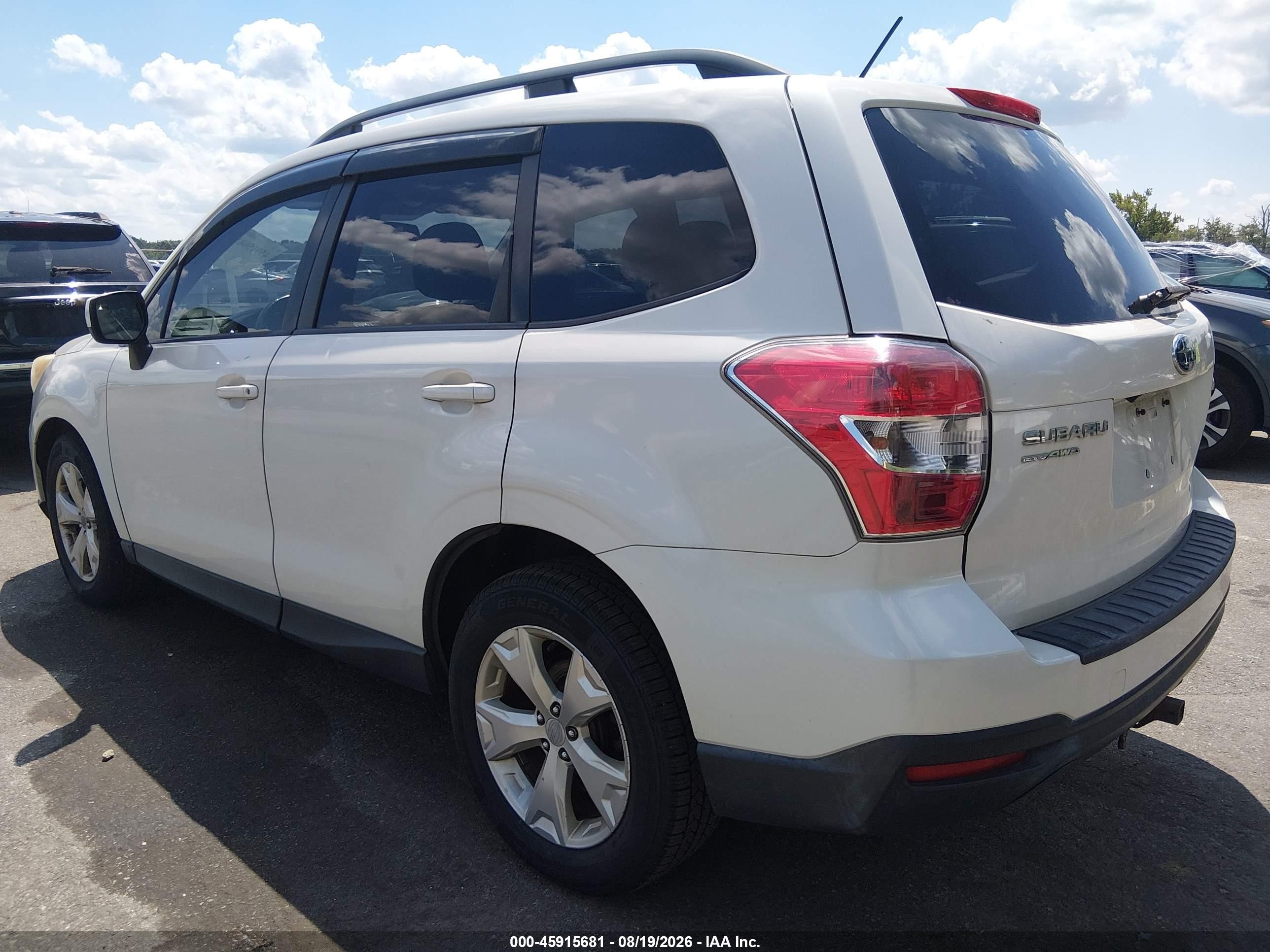 2014 Subaru Forester 2.5i Premium White vin: JF2SJAEC2EH470121