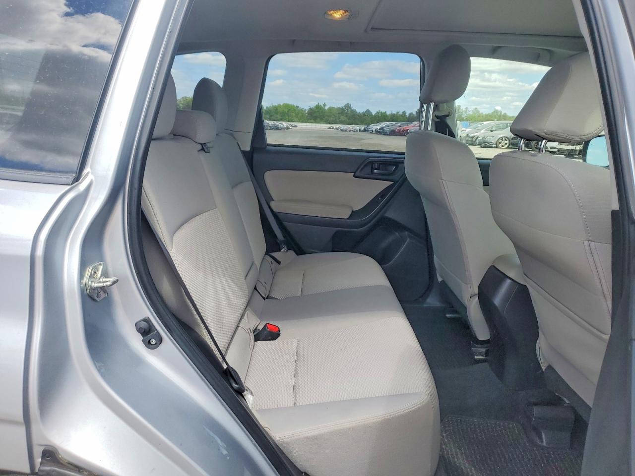 2014 Subaru Forester 2.5i Premium Silver vin: JF2SJAEC2EH474234