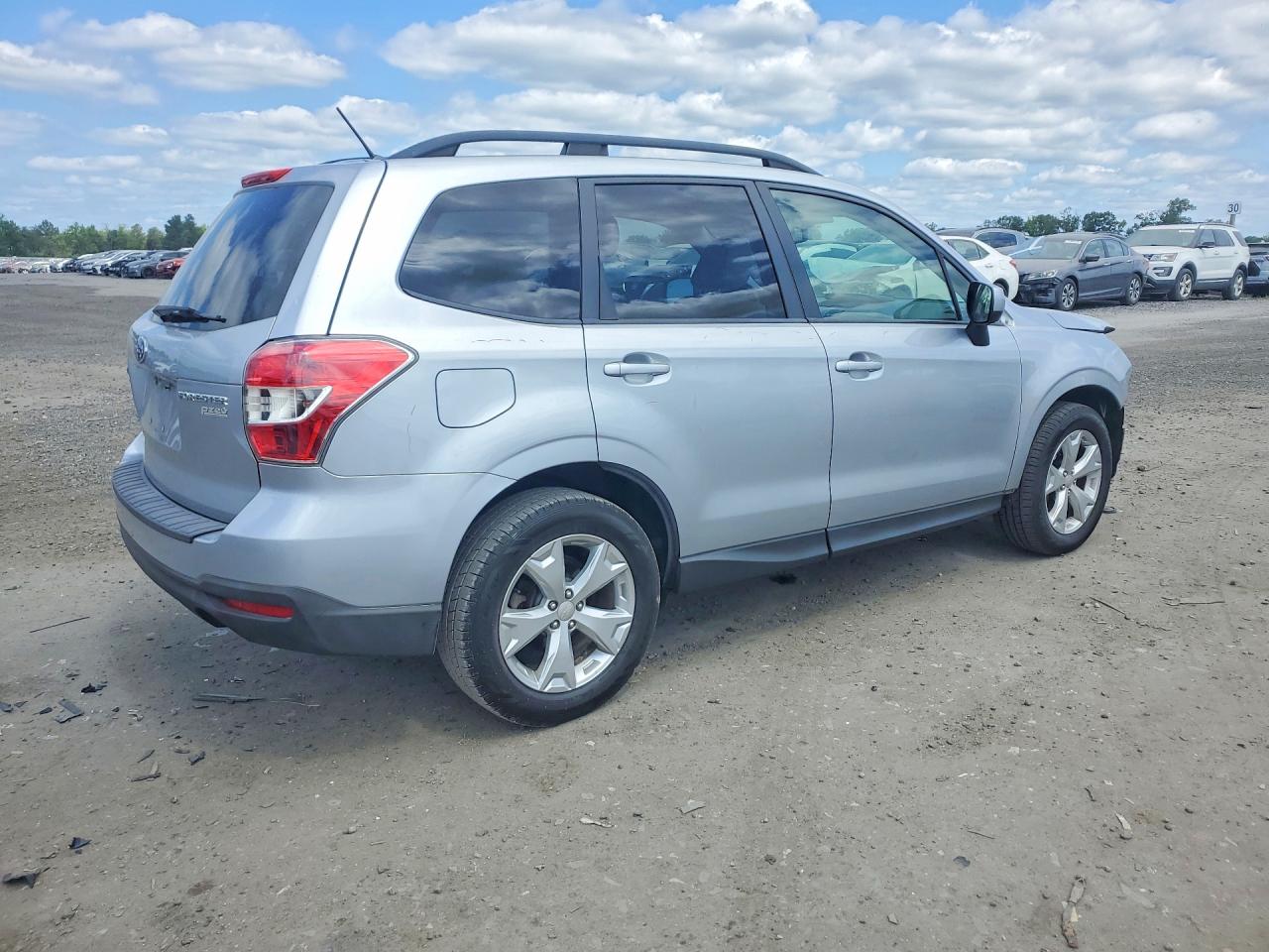 2014 Subaru Forester 2.5i Premium Silver vin: JF2SJAEC2EH474234