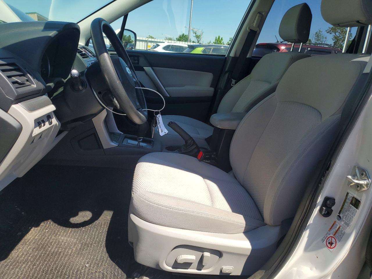 2014 Subaru Forester 2.5i Premium White vin: JF2SJAEC2EH481832