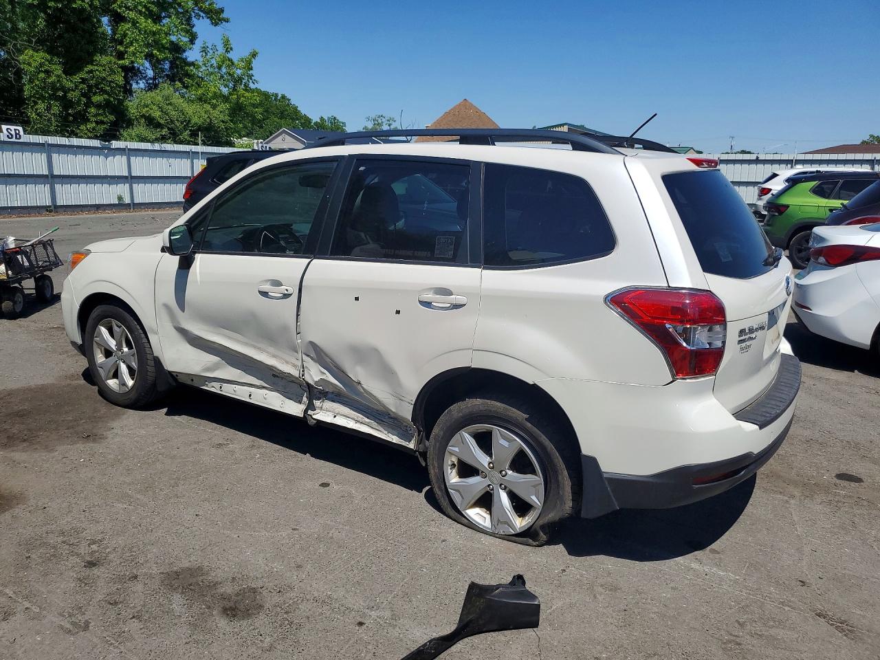 2014 Subaru Forester 2.5i Premium White vin: JF2SJAEC2EH481832