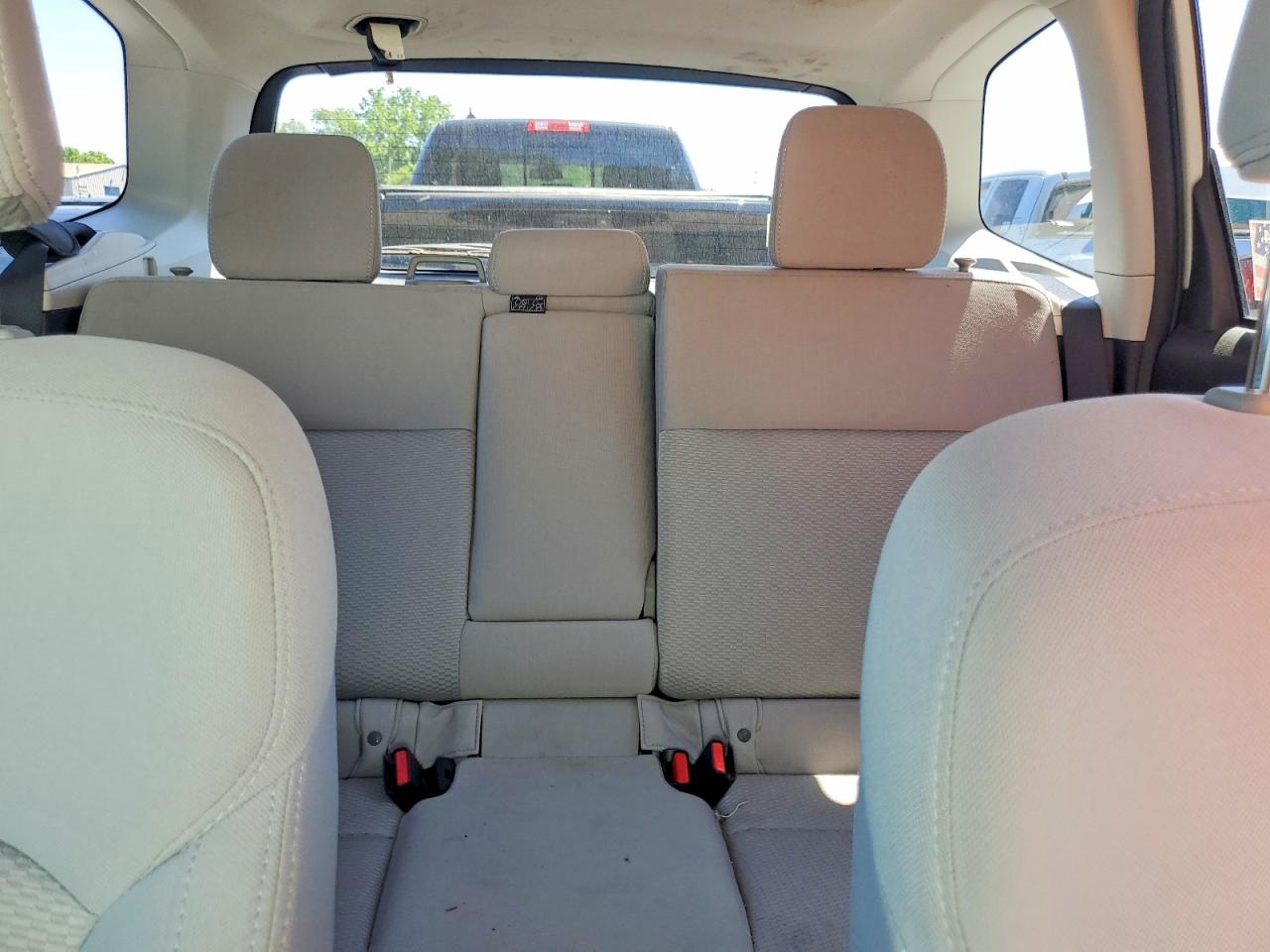 2014 Subaru Forester 2.5i Premium White vin: JF2SJAEC2EH481832