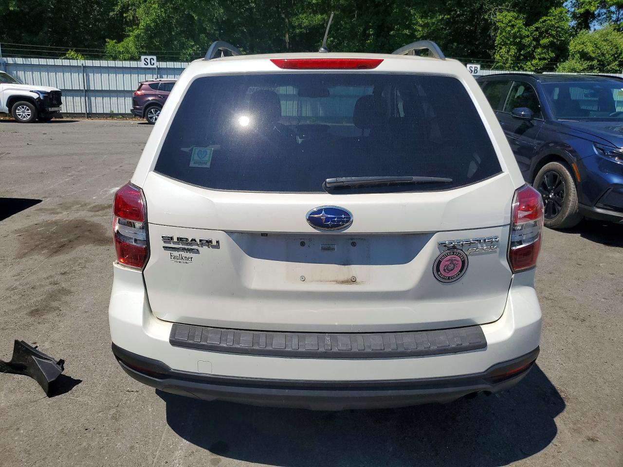 2014 Subaru Forester 2.5i Premium White vin: JF2SJAEC2EH481832