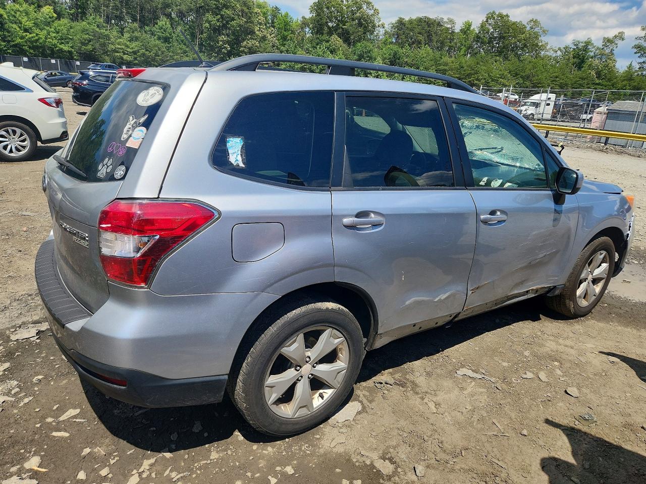 2014 Subaru Forester 2.5i Premium Silver vin: JF2SJAEC2EH519432