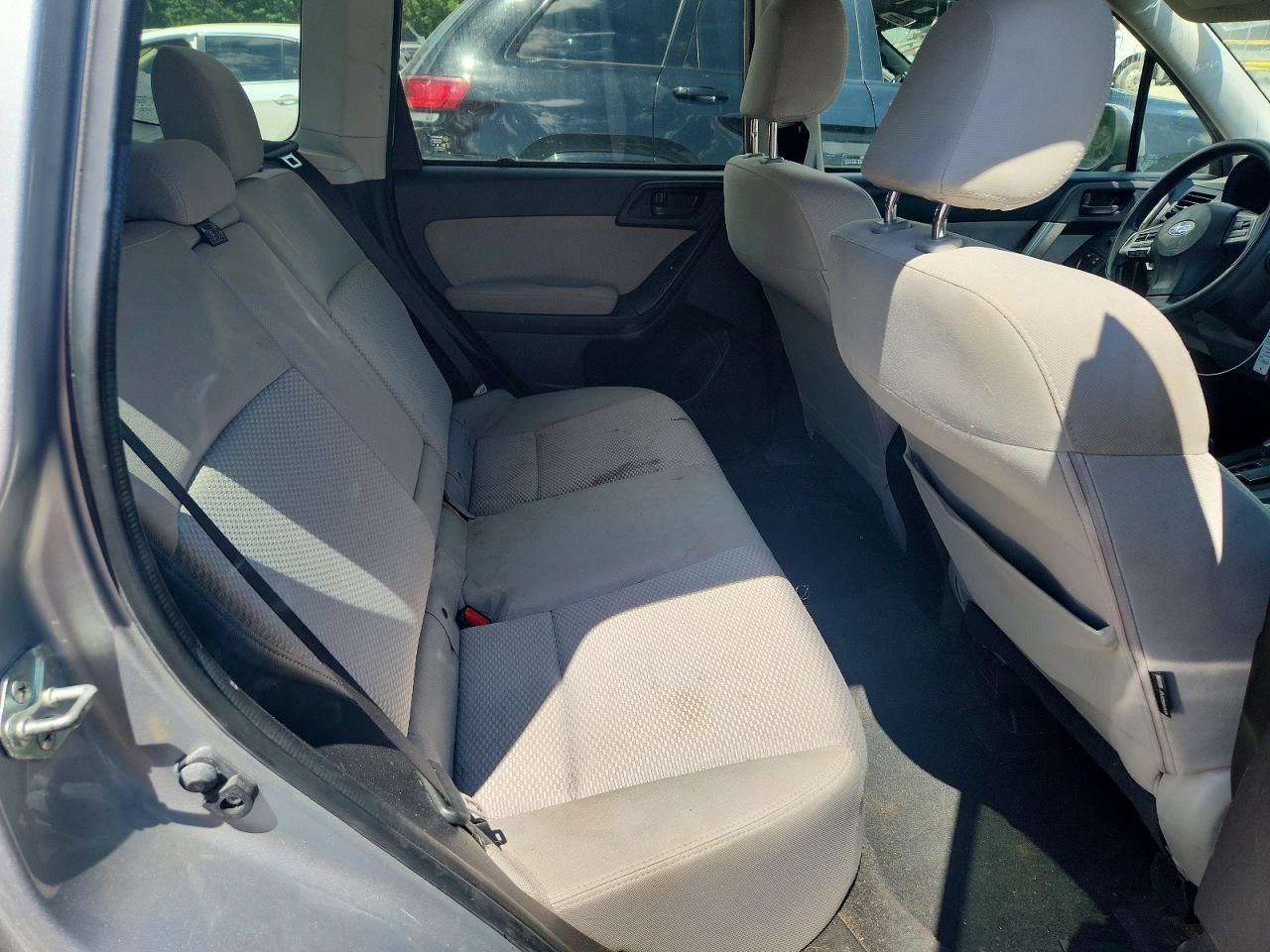 2014 Subaru Forester 2.5i Premium Silver vin: JF2SJAEC2EH519432